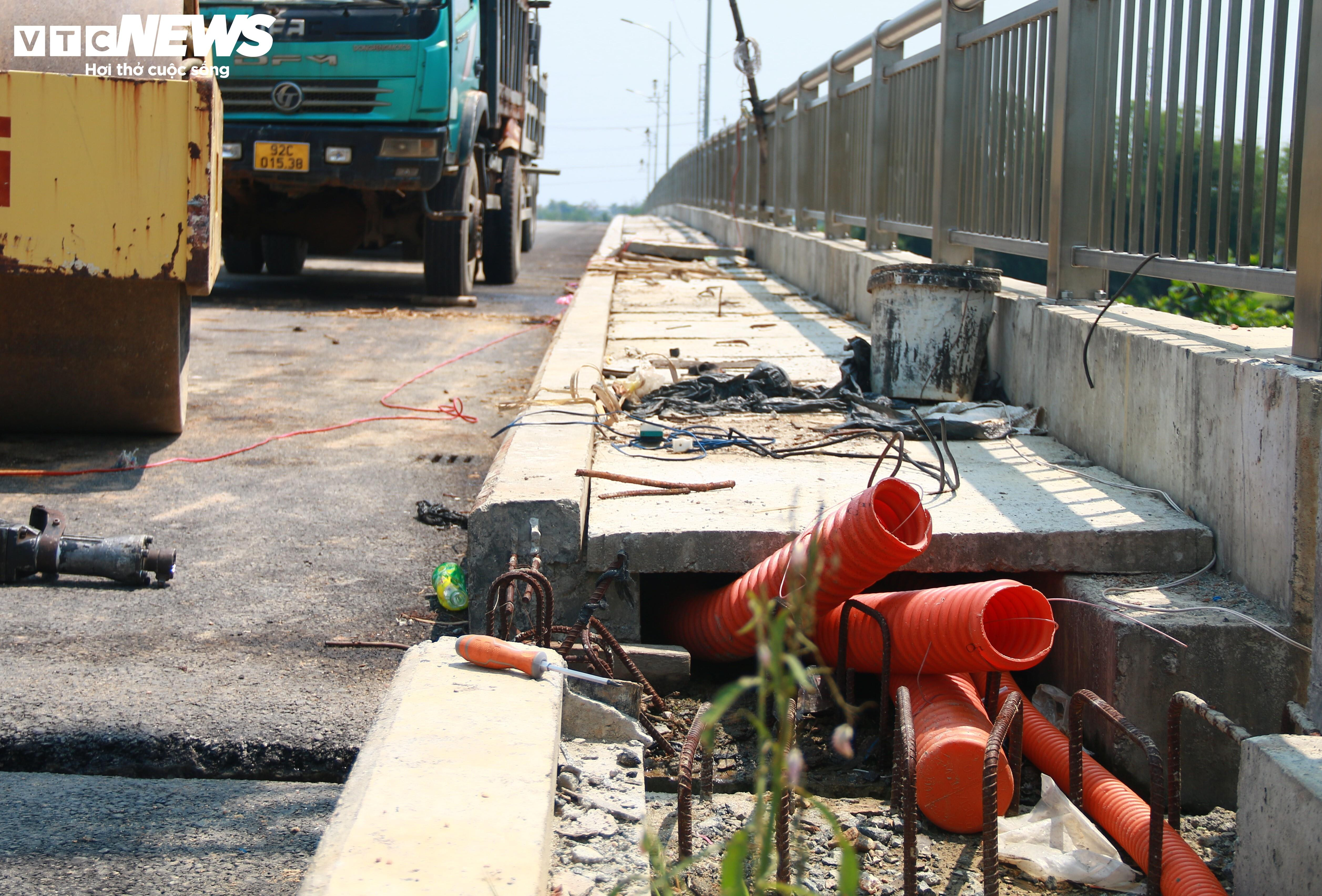 Vướng mặt bằng, cầu hàng trăm tỷ đồng ở Quảng Nam thi công kiểu 'rùa bò' - 4