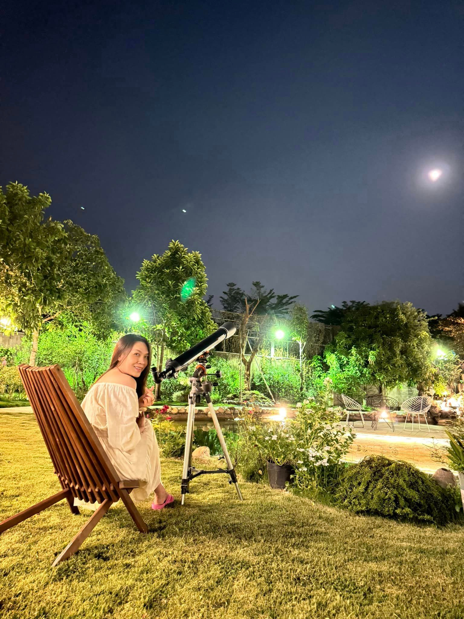 Sao Việt 31/3: Mai Phương Thúy đẹp mong manh, Midu tốt nghiệp á khoa thạc sĩ - 4