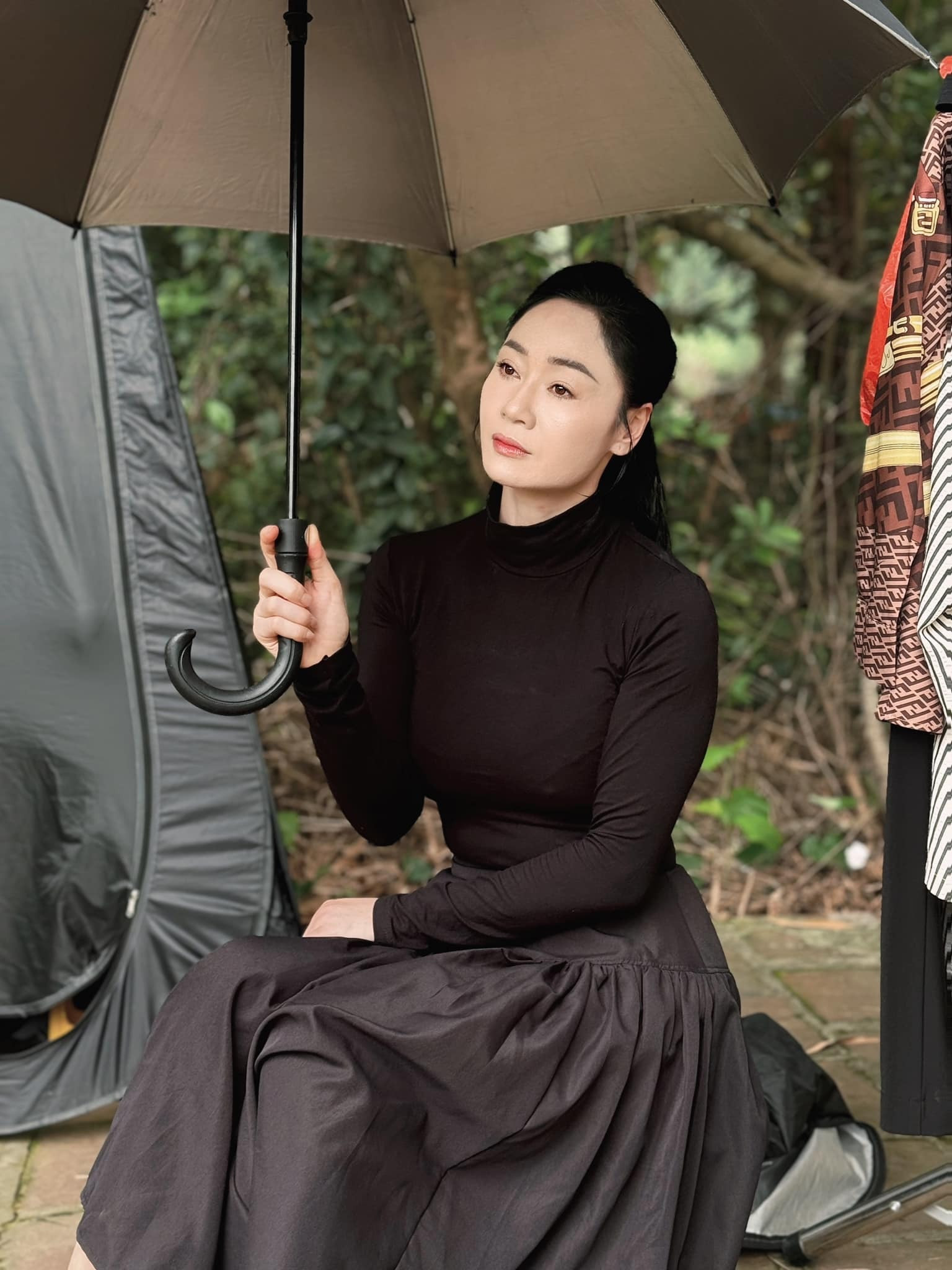 Sao Việt 1/4: Trương Ngọc Ánh đáp trả chuyện tình cảm, Mỹ Tâm khoe khu vườn đẹp - 4