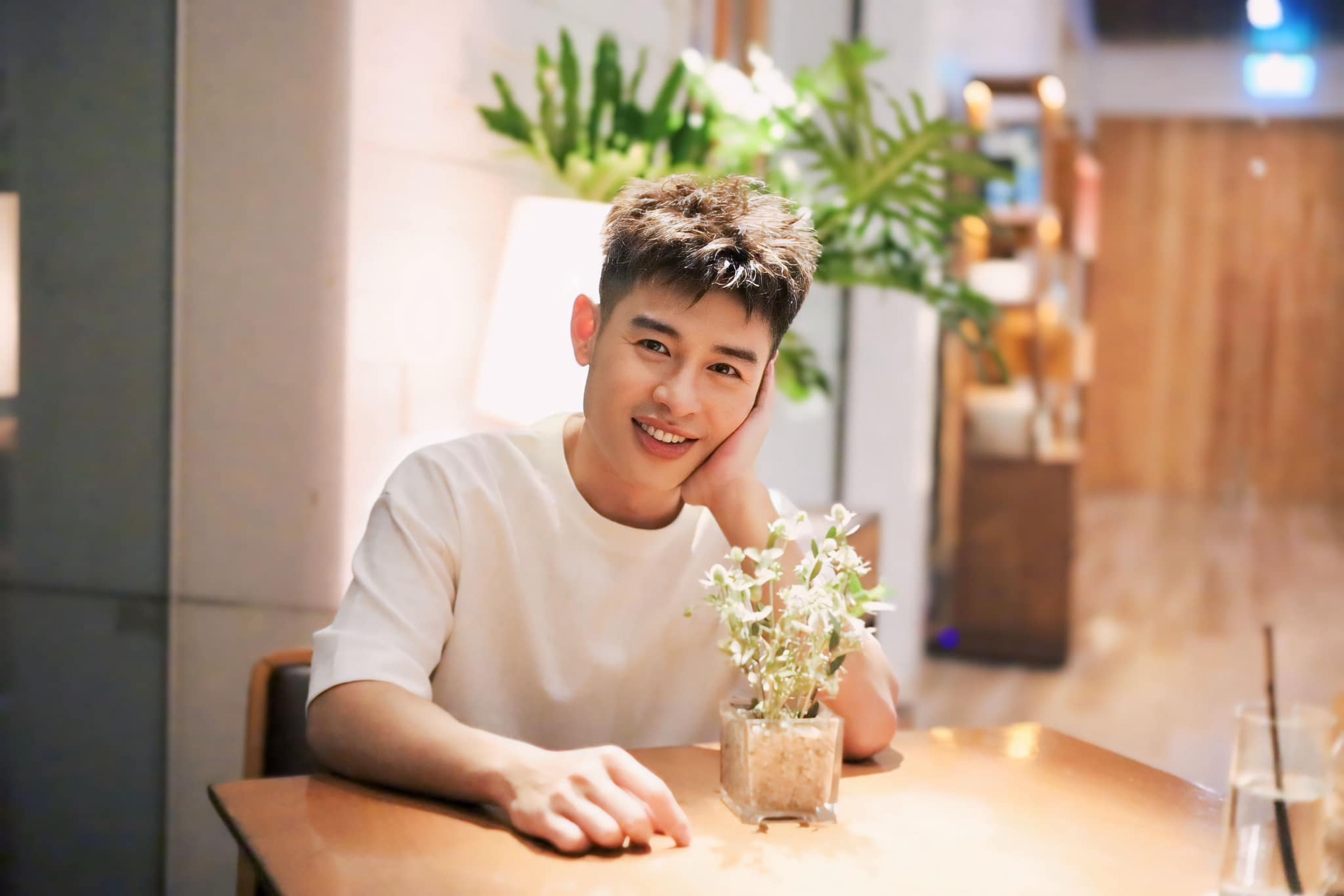 Sao Việt 1/4: Trương Ngọc Ánh đáp trả chuyện tình cảm, Mỹ Tâm khoe khu vườn đẹp - 5