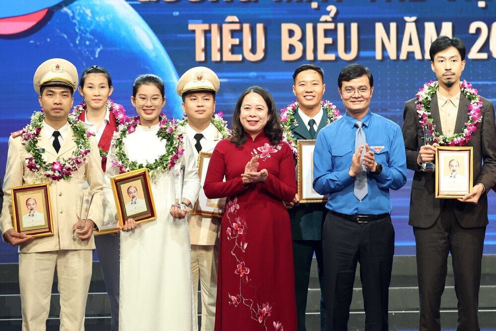 Nữ sinh lớp 9 được vinh danh Gương mặt trẻ Việt Nam tiêu biểu - 1
