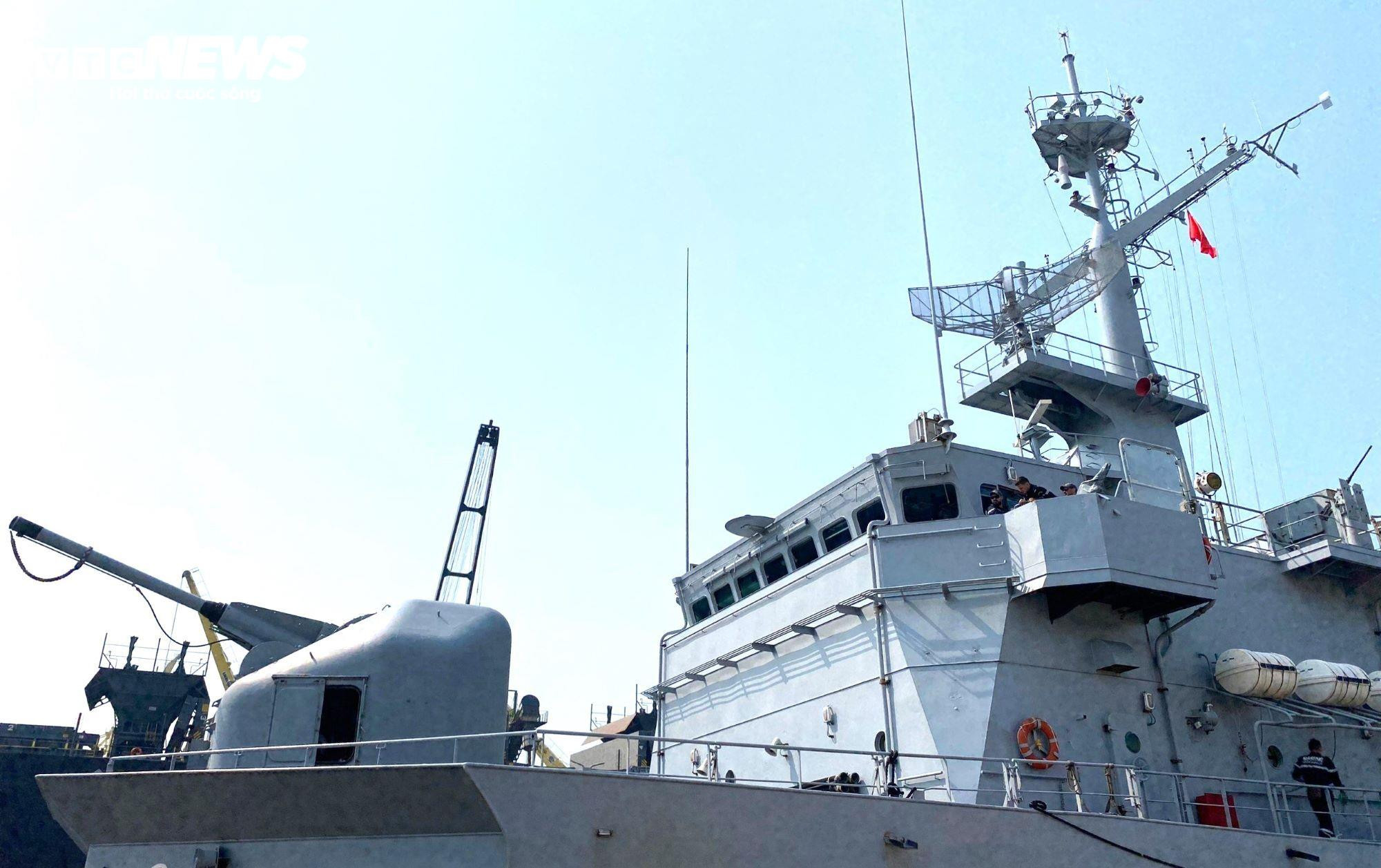 Hình ảnh tuần dương hạm Vendemiaire Pháp ở Cảng Đà Nẵng - 3