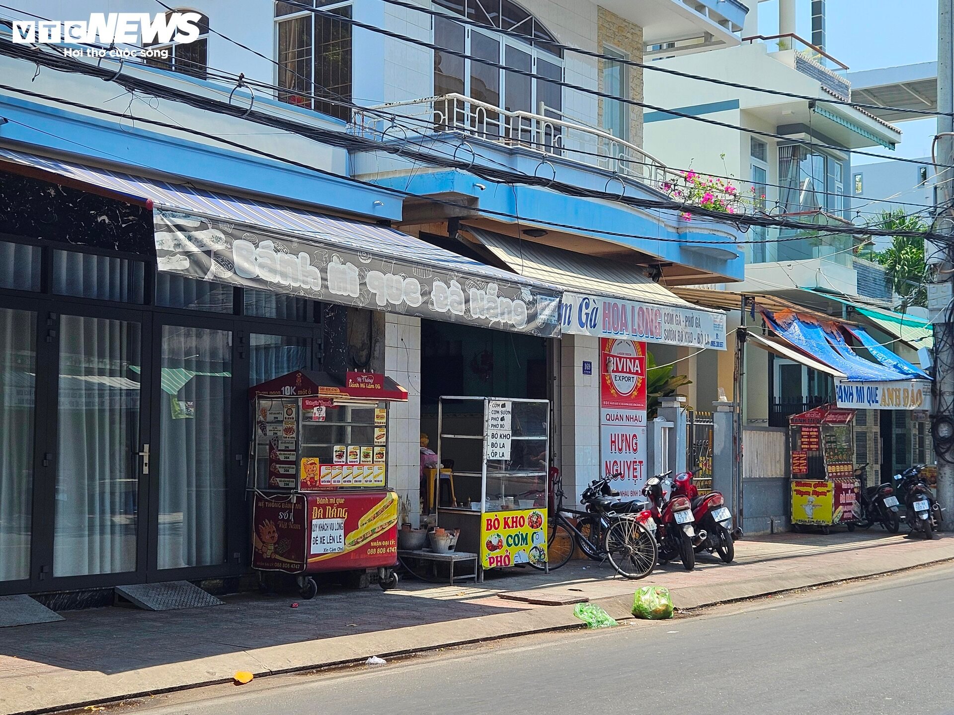 Nha Trang sau các vụ ngộ độc: Quán gà đóng cửa, cổng trường vắng hàng rong  - 7