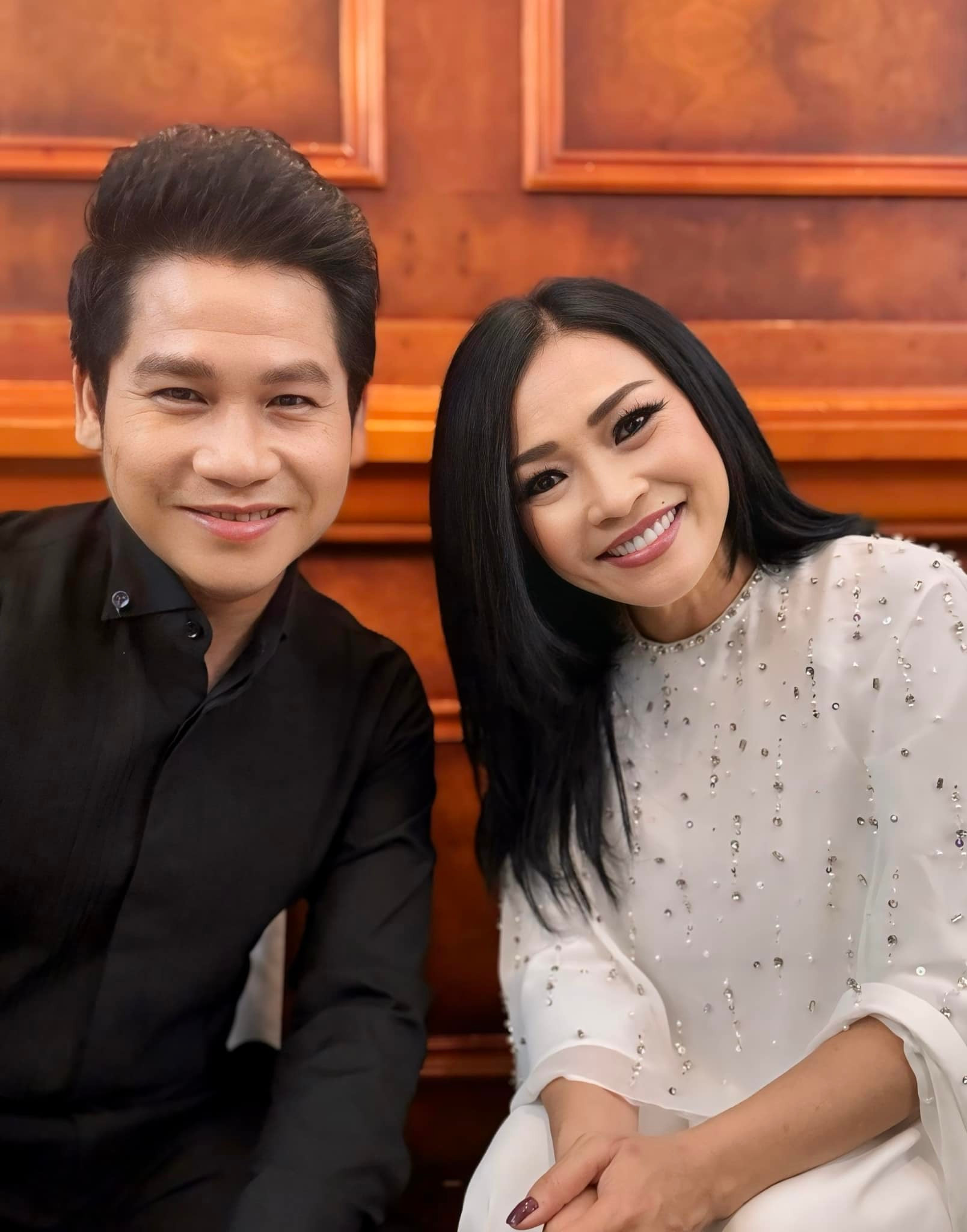 Sao Việt 13/4: Hồng Nhung trẻ đẹp ở tuổi 54, Việt Hương lộ diện già nua - 3