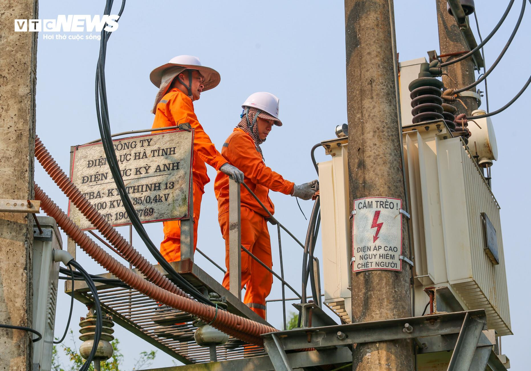 PC Hà Tĩnh nỗ lực trong công tác giảm tổn thất điện năng - 4