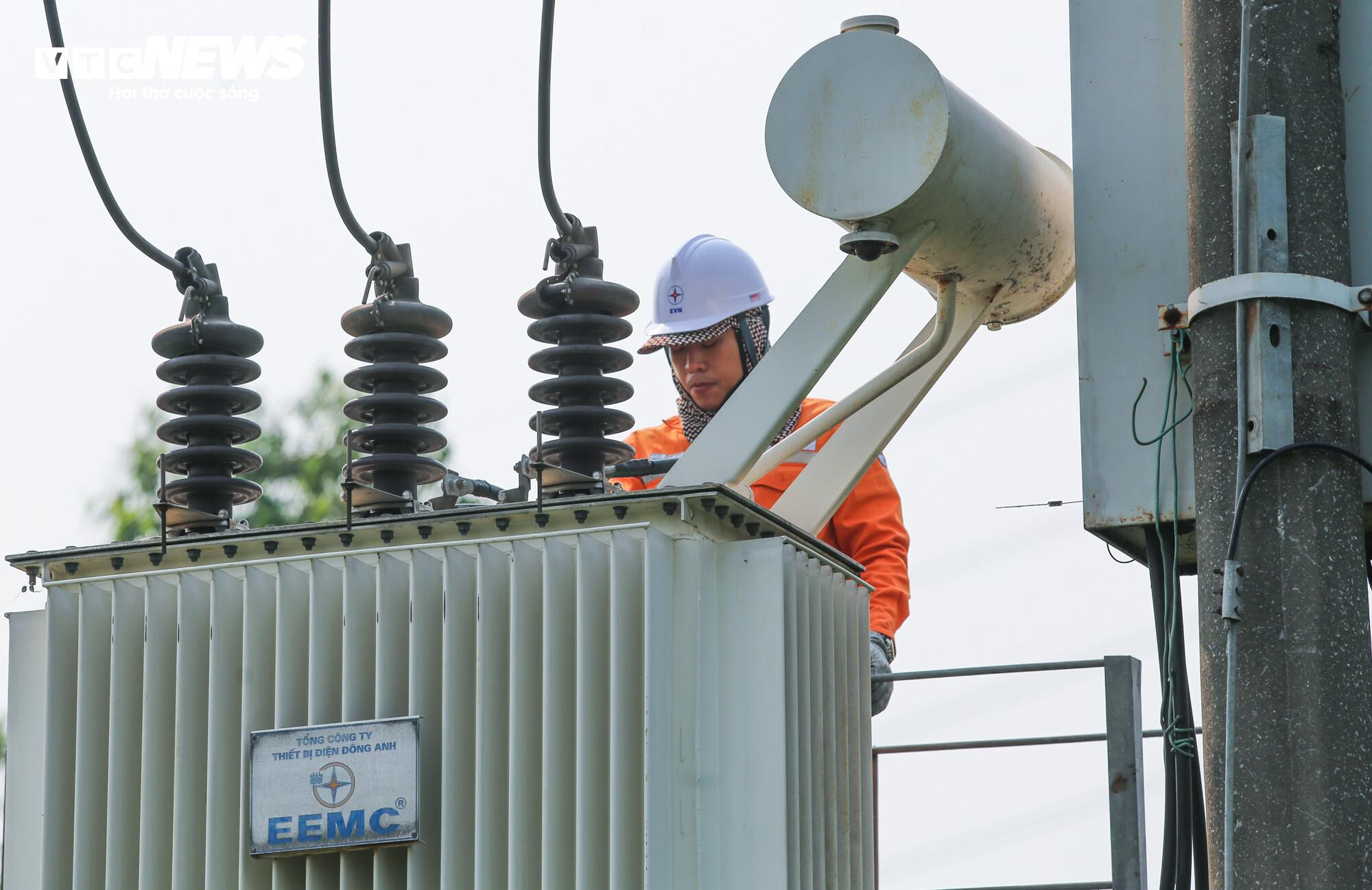 PC Hà Tĩnh nỗ lực trong công tác giảm tổn thất điện năng - 7