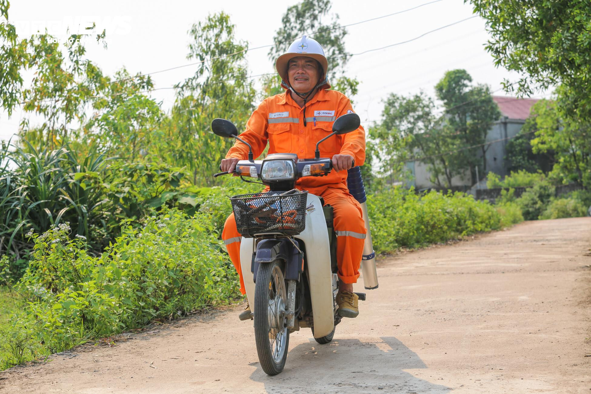 PC Hà Tĩnh nỗ lực trong công tác giảm tổn thất điện năng - 6