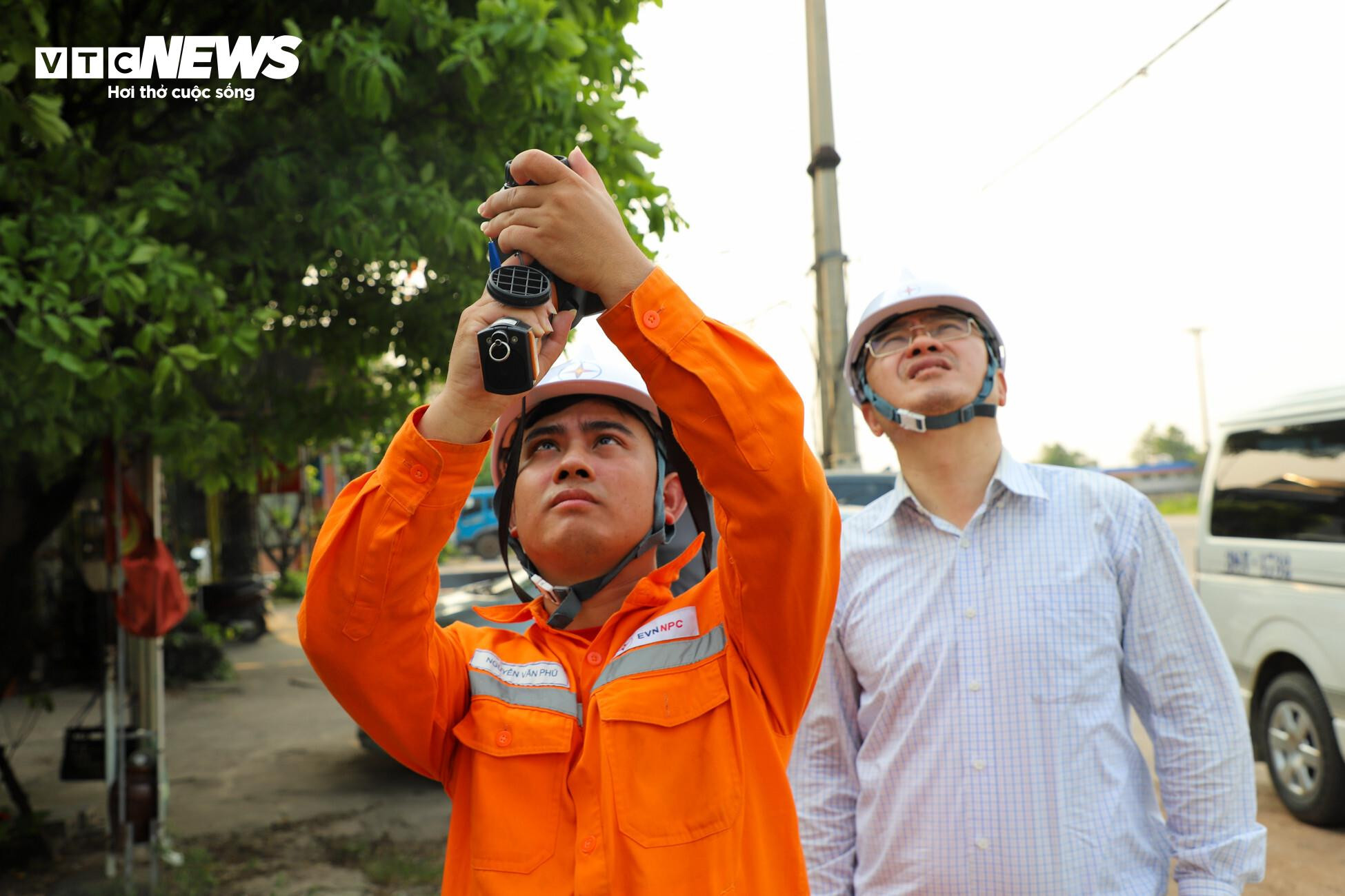 PC Hà Tĩnh nỗ lực trong công tác giảm tổn thất điện năng - 11