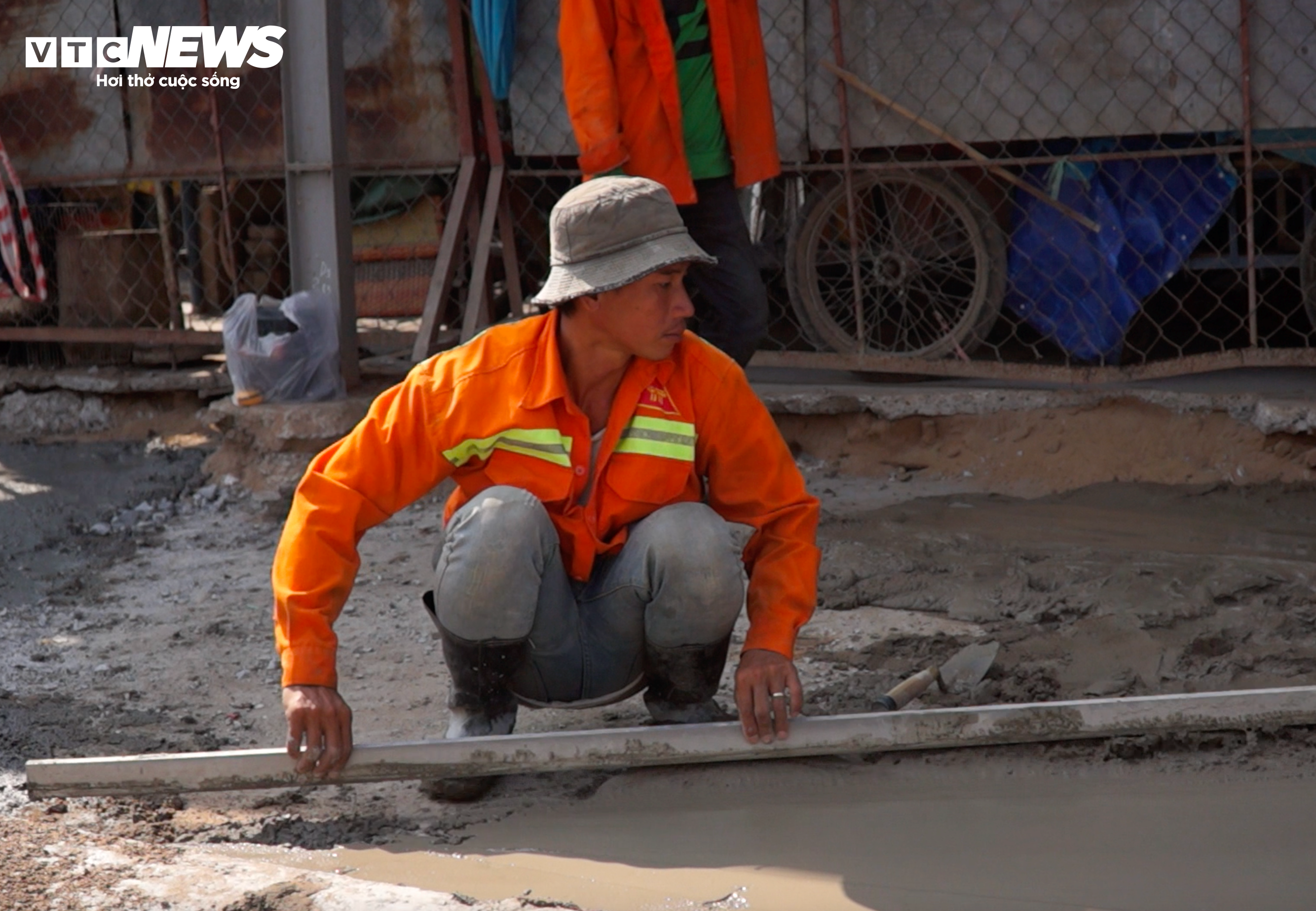 Hơn 20 năm thi công đoạn đường 2km ở cửa ngõ phía nam TP.HCM - 5