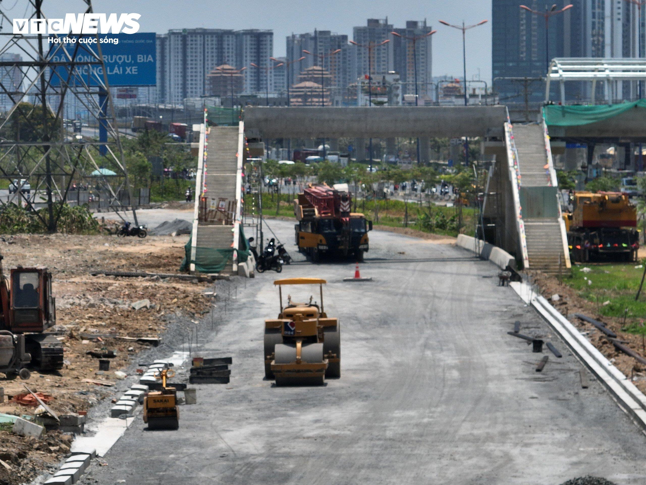 Lộ diện 9 cầu bộ hành cho tuyến Metro số 1 ở TP.HCM sắp đi vào hoạt động - 9