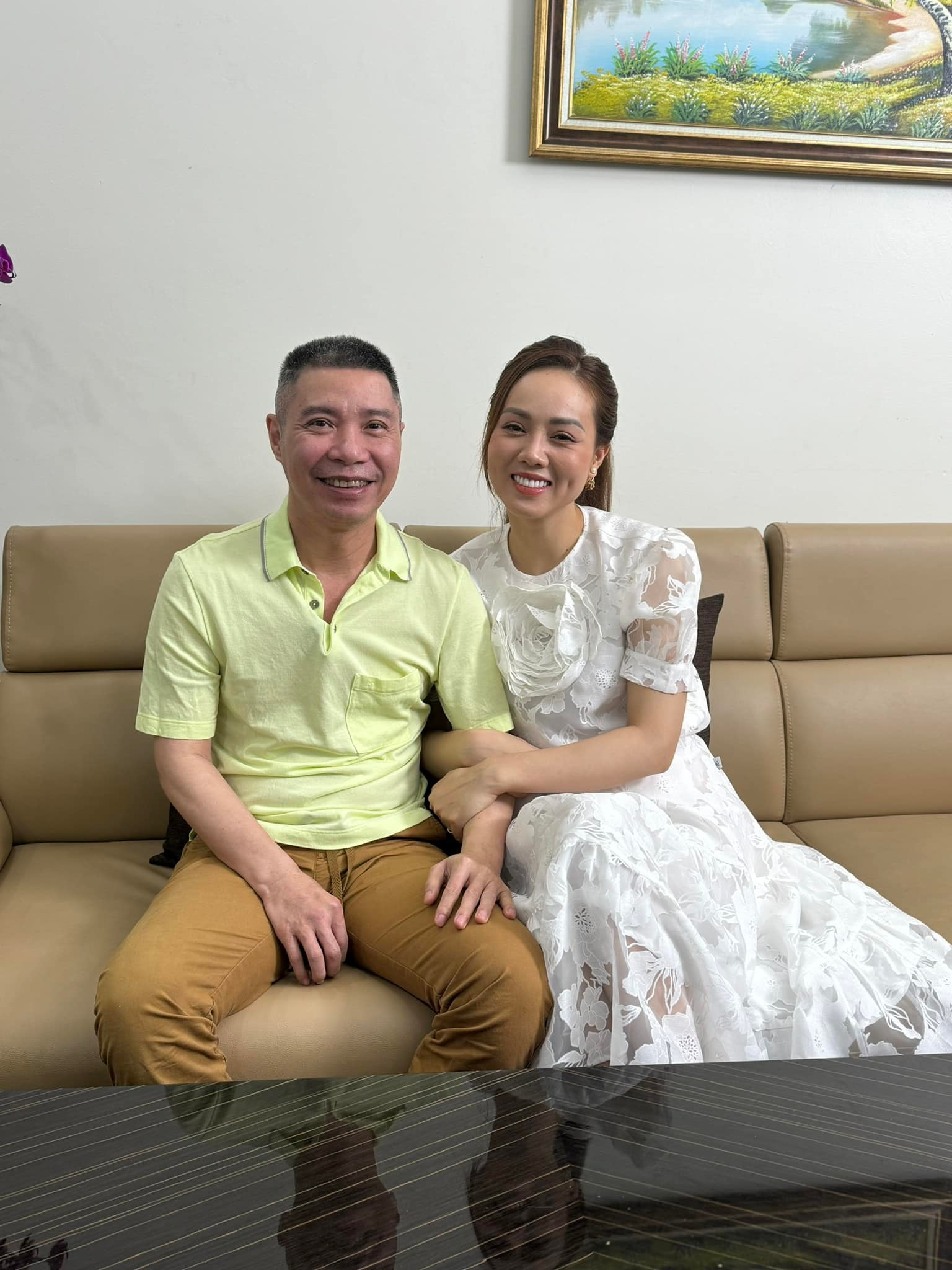 Sao Việt 15/4: Minh Hằng diện bikini khoe vóc dáng, Phương Thanh 'mê' Mono - 3