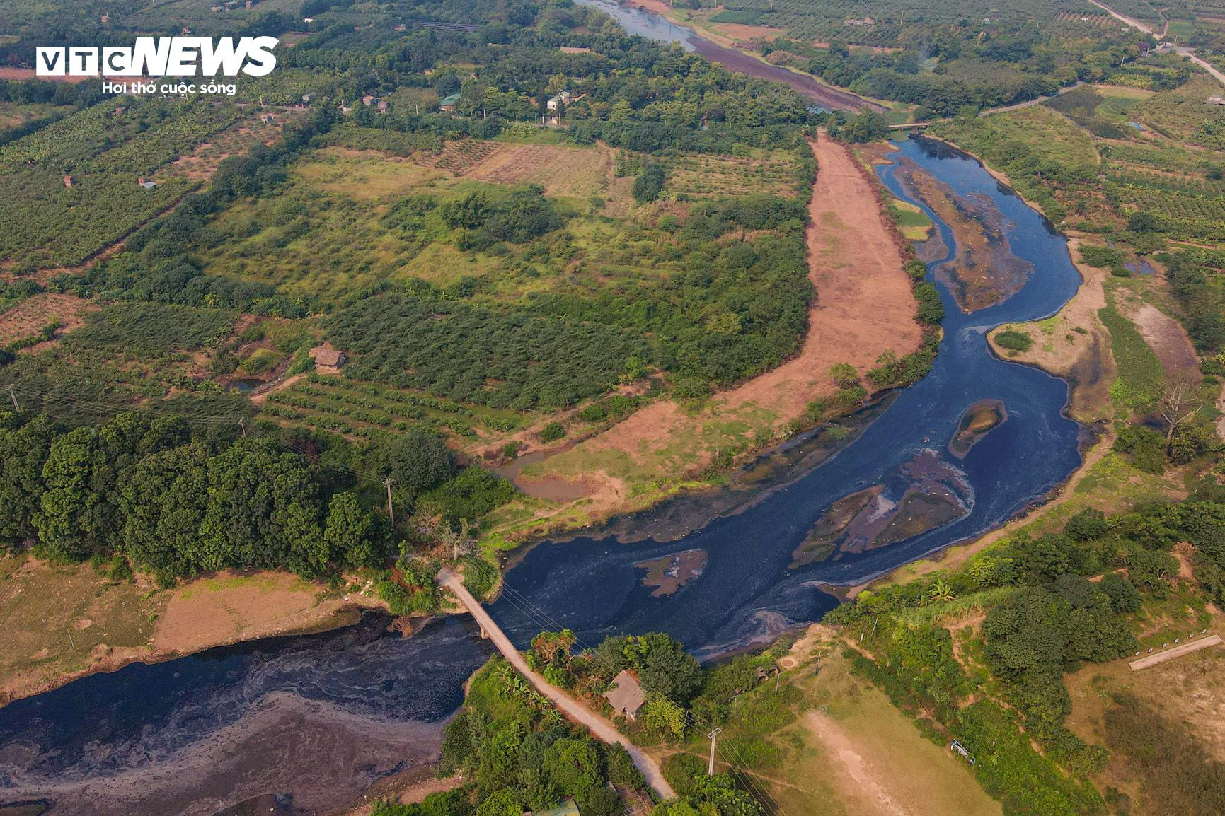 1km 40 họng xả thải, sông Tô Lịch thành cống nước đen lộ thiên - 24