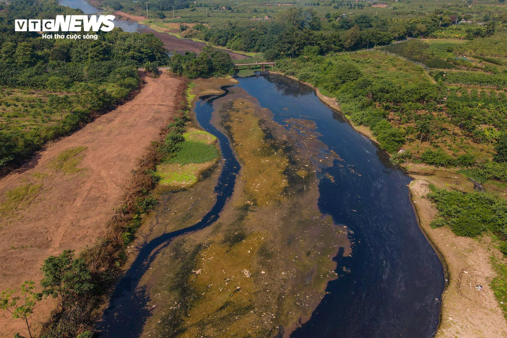 1km 40 họng xả thải, sông Tô Lịch thành cống nước đen lộ thiên - 25