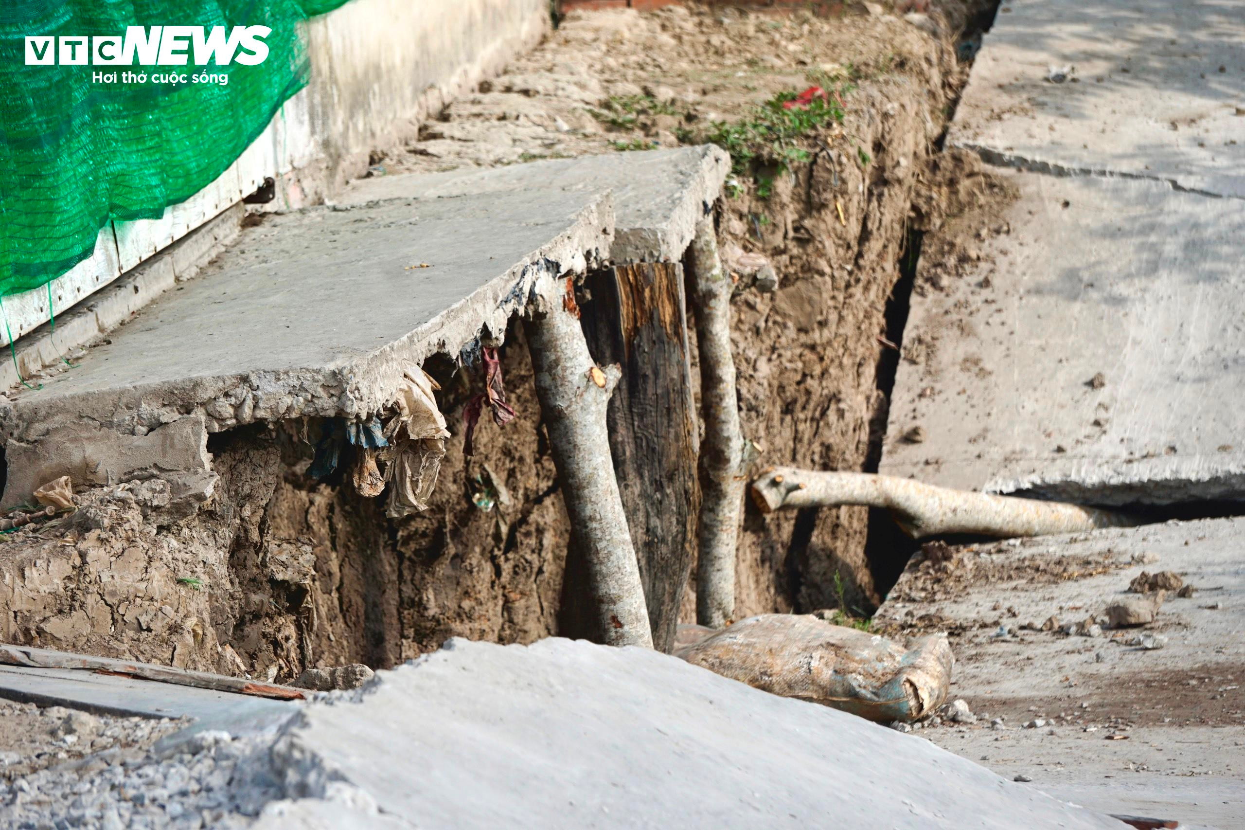 Kênh, rạch cạn khô, đường nứt toác giữa tâm vùng hạn mặn Cà Mau - 13