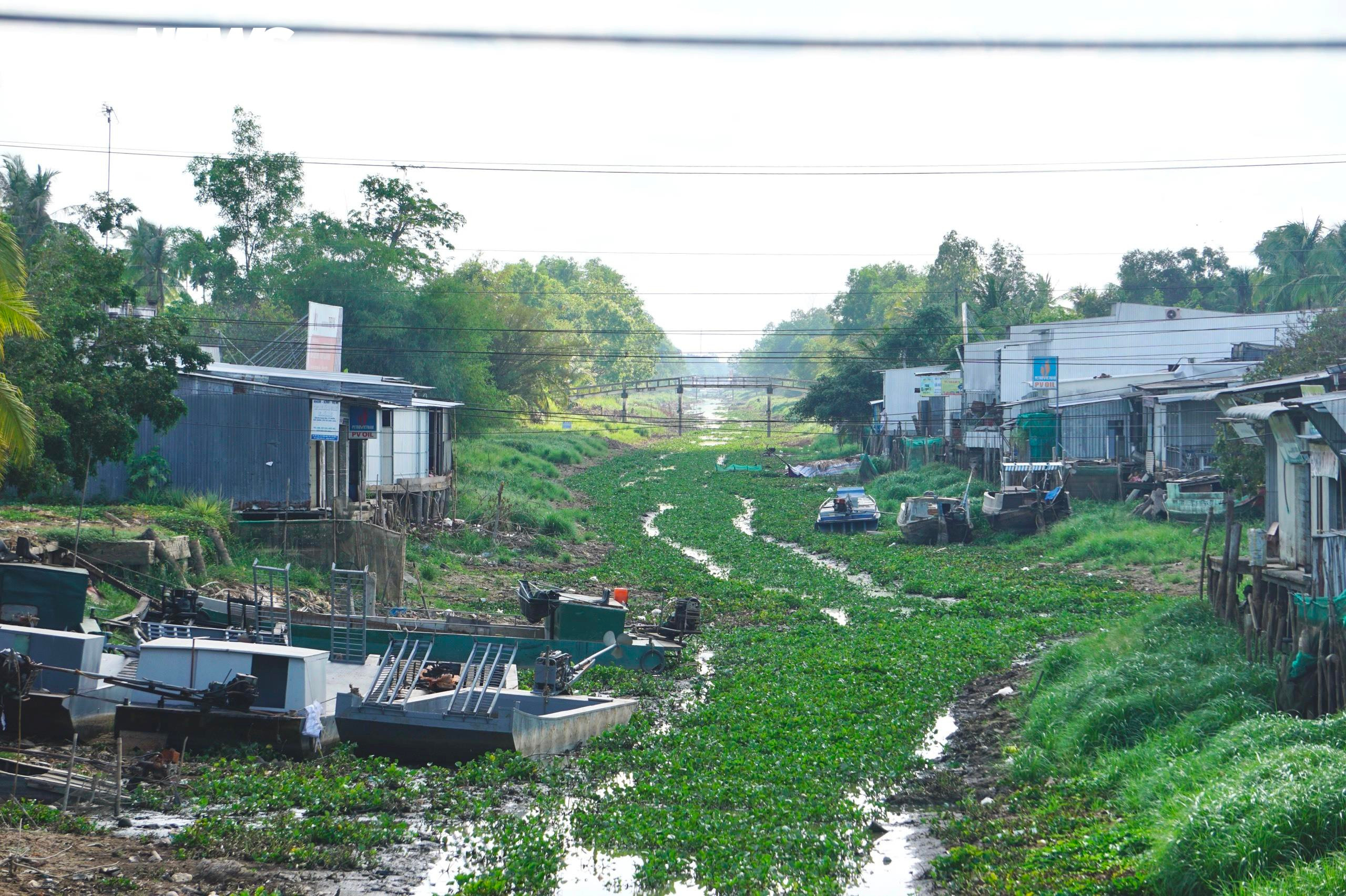 Kênh, rạch cạn khô, đường nứt toác giữa tâm vùng hạn mặn Cà Mau - 1