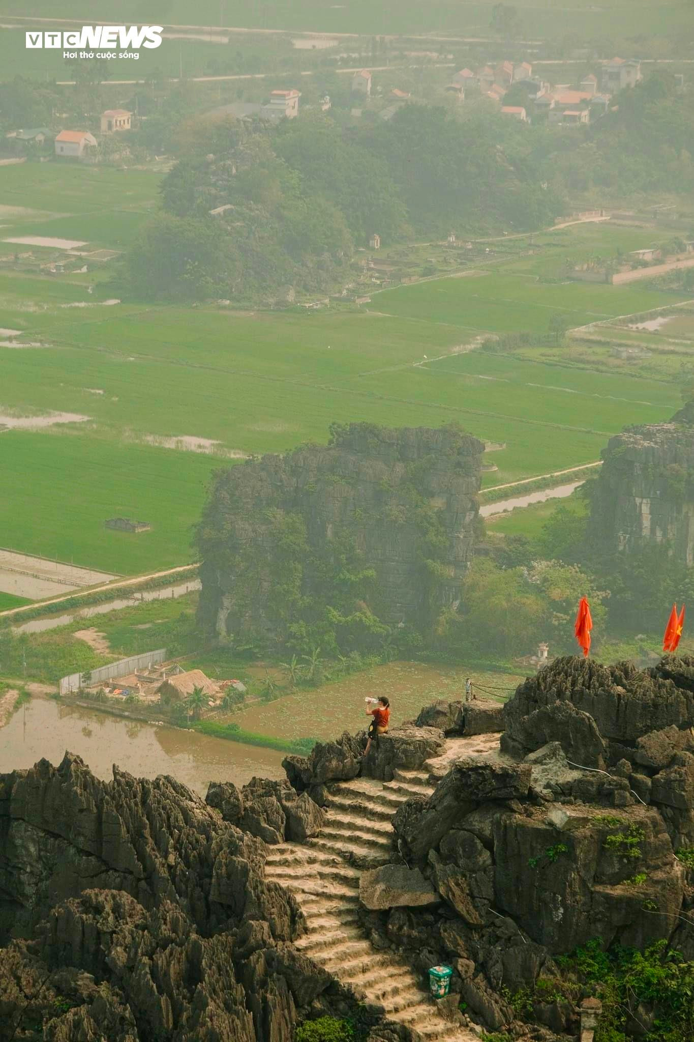 Những điều thu hút bạn trẻ ở 'thánh địa check in' Hang Múa dịp lễ 30/4-1/5 - 5