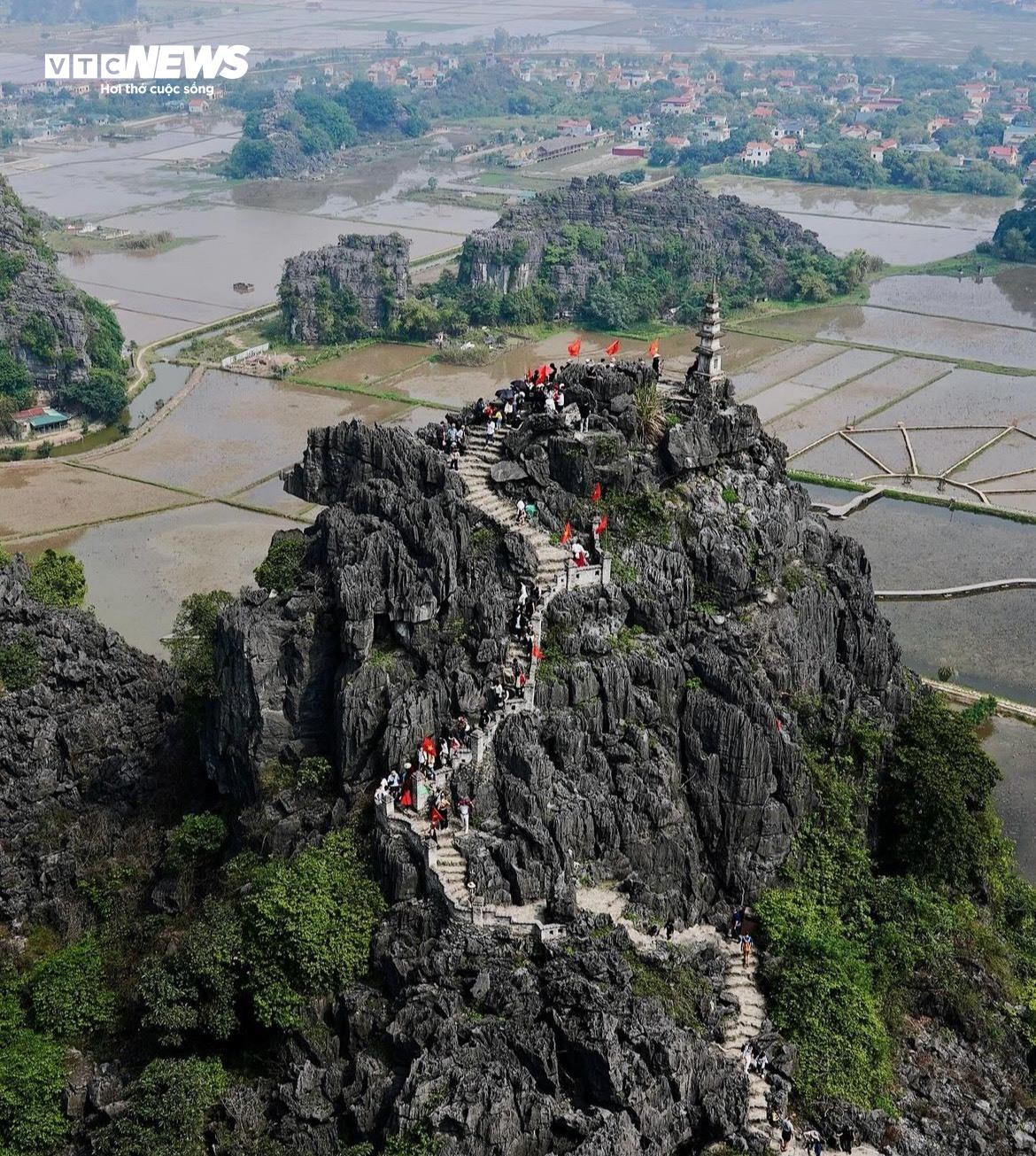 Những điều thu hút bạn trẻ ở 'thánh địa check in' Hang Múa dịp lễ 30/4-1/5 - 7