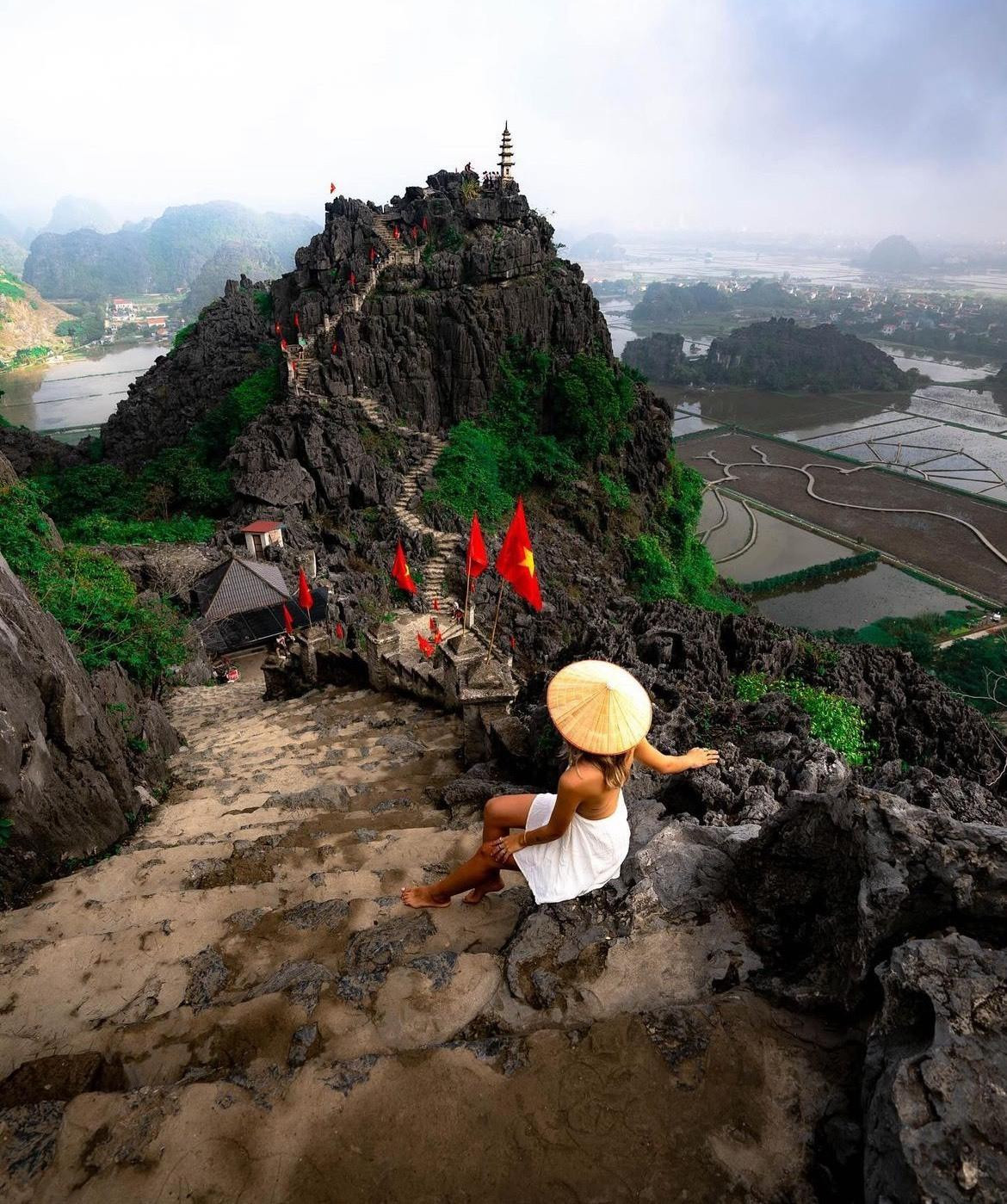 Những điều thu hút bạn trẻ ở 'thánh địa check in' Hang Múa dịp lễ 30/4-1/5 - 4