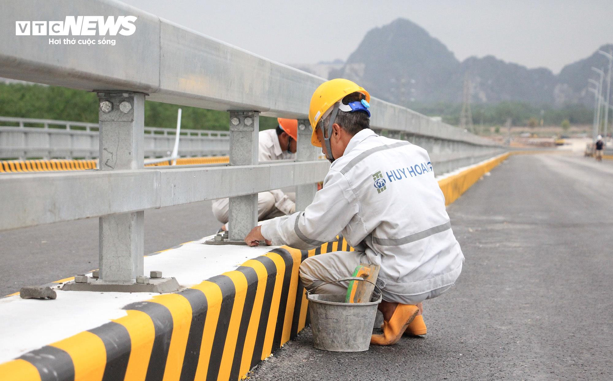 Cầu Bến Rừng gần 2.000 tỷ đồng nối Hải Phòng với Quảng Ninh trước ngày thông xe - 10
