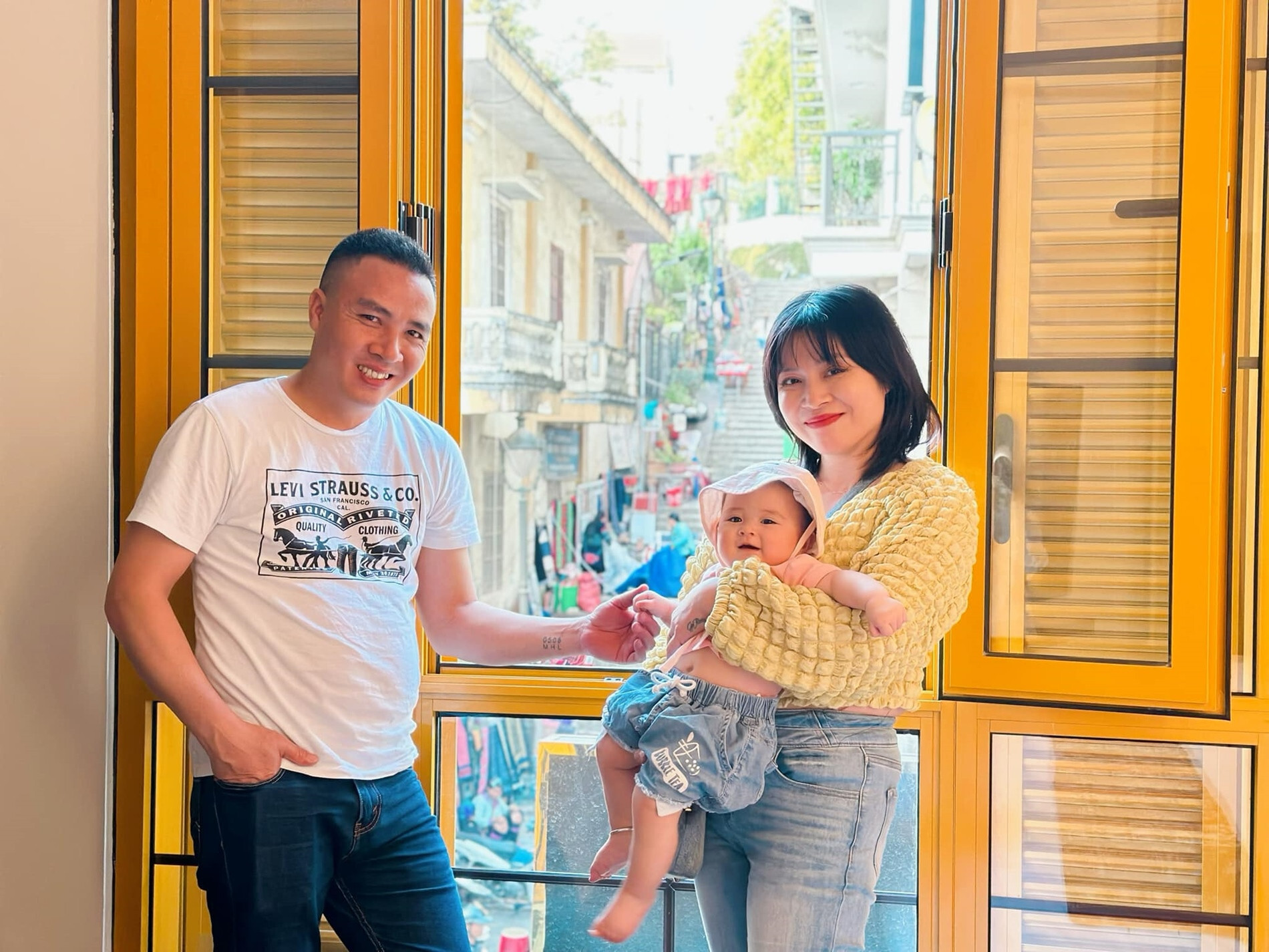 Sao Việt 25/4: Bằng Kiều chăm con ốm, Thanh Lam tình tứ bên hôn phu - 9