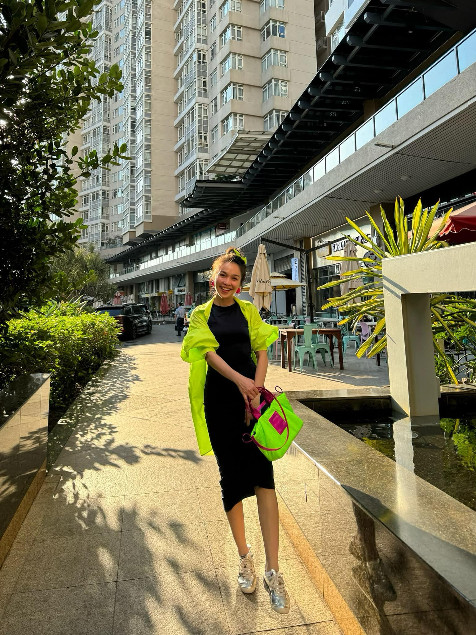 Sao Việt 26/4: Đan Trường bị ngã cầu thang, Midu đăng ảnh chồng sắp cưới - 9