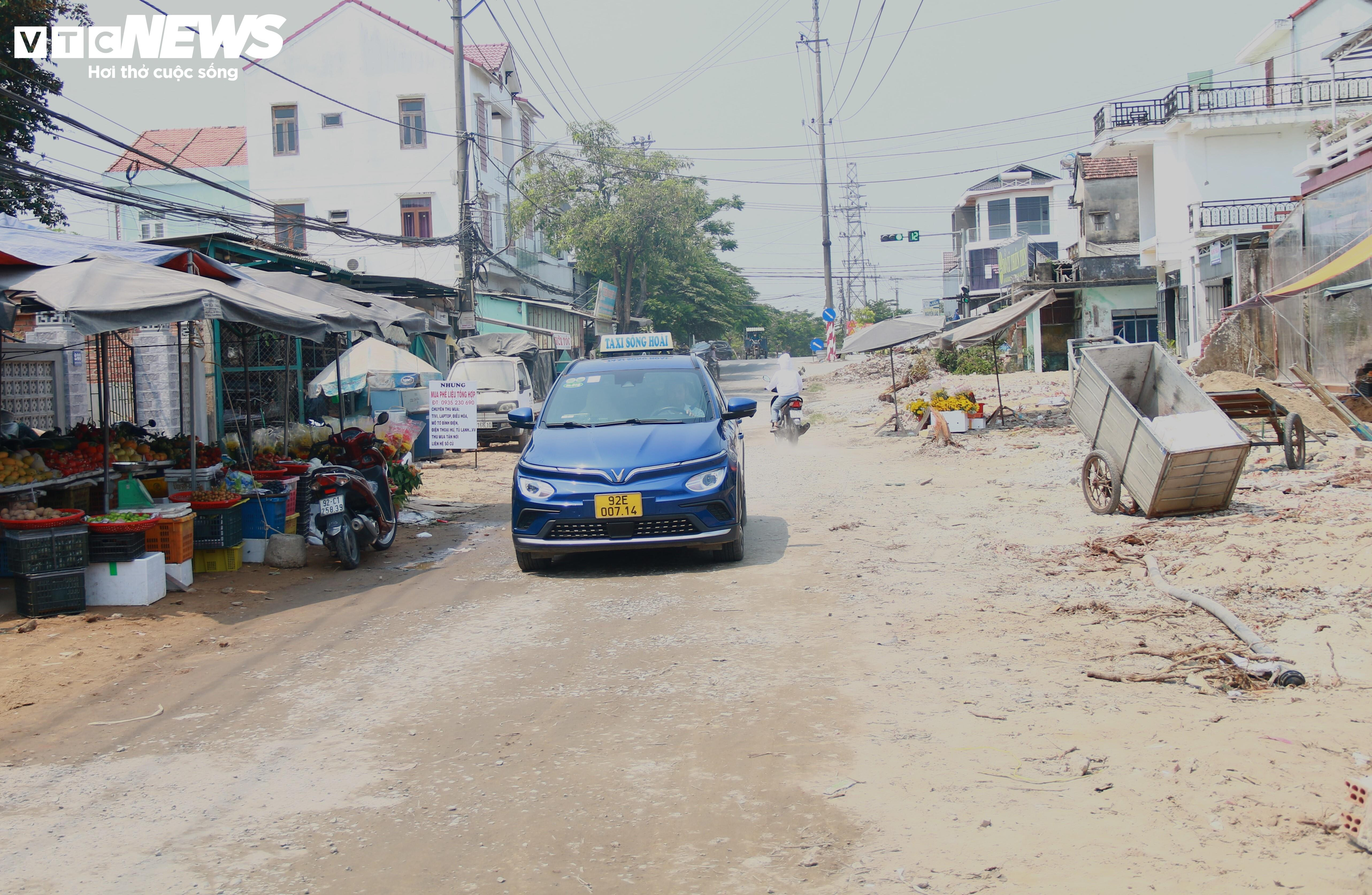Đường trăm tỷ ở Hội An 'làm mãi không xong', dân kêu trời vì ô nhiễm - 2