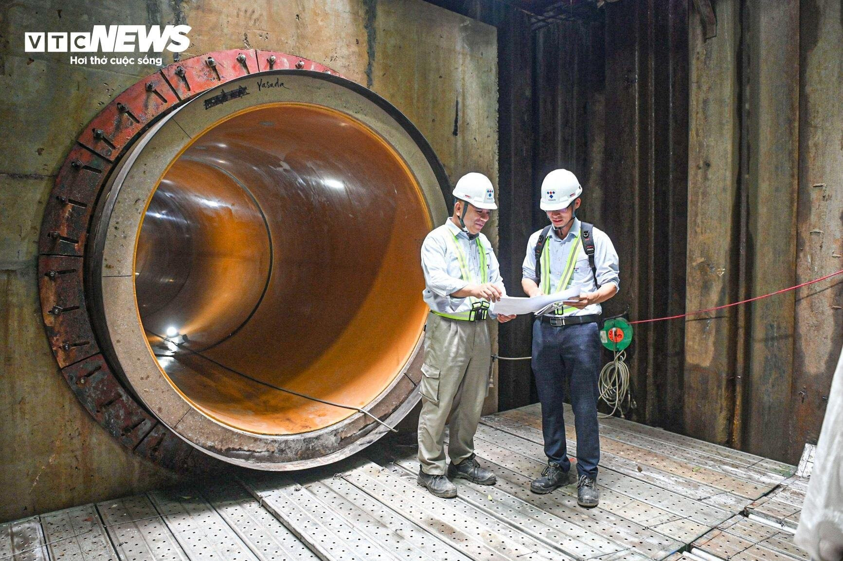 1km 40 họng xả thải, sông Tô Lịch thành cống nước đen lộ thiên - 27