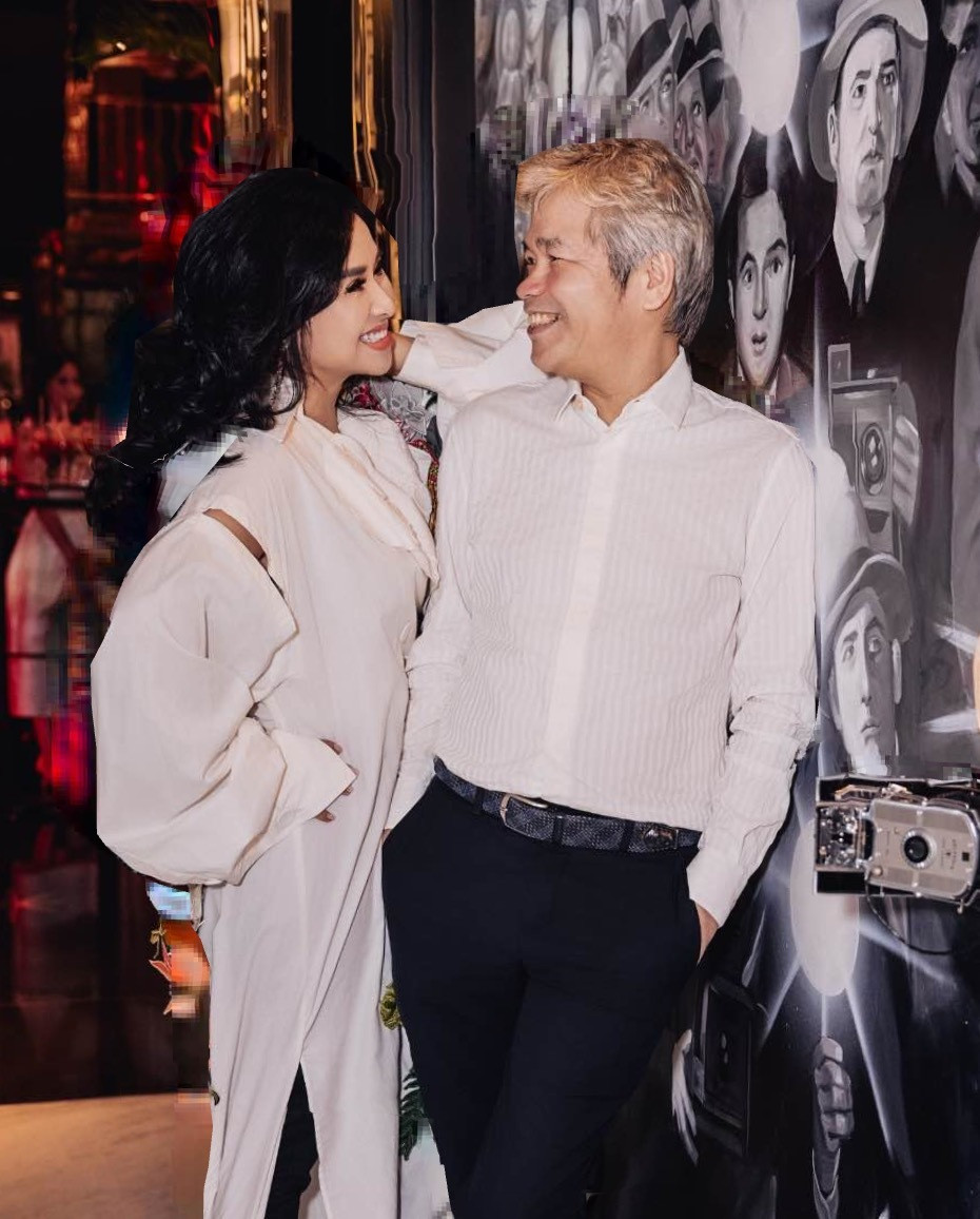 Sao Việt 25/4: Bằng Kiều chăm con ốm, Thanh Lam tình tứ bên hôn phu - 1