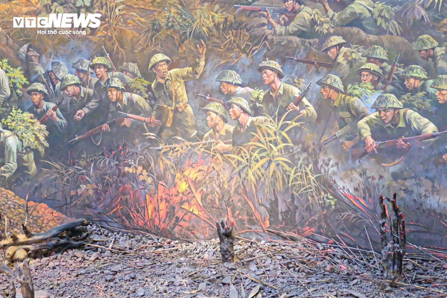 Chiêm ngưỡng bức tranh panorama tái hiện Chiến thắng Điện Biên Phủ - 4