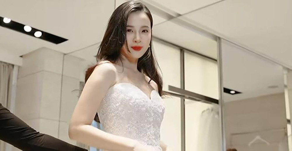 Sao Việt 26/4: Đan Trường bị ngã cầu thang, Midu đăng ảnh chồng sắp cưới - 2