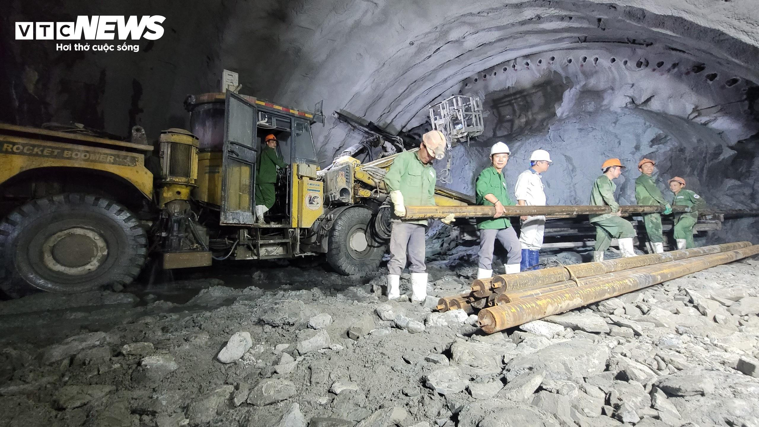 Hiện trạng cao tốc Chí Thạnh - Vân Phong qua Phú Yên sau hơn 1 năm thi công - 7