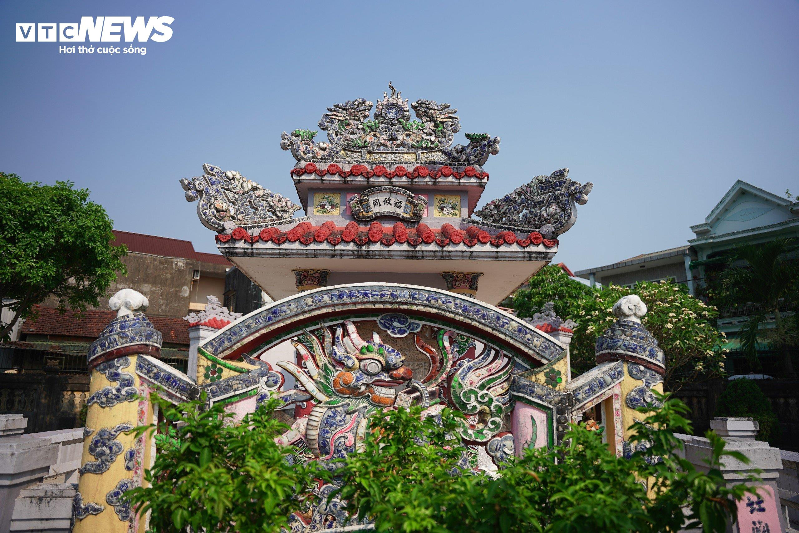 Có gì trong khu lăng mộ nhị vị tổ sư nghề Kim hoàn ở Cố đô Huế? - 5