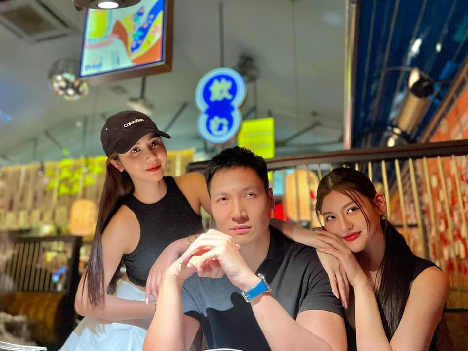 Sao Việt 27/4: Đông Nhi khoe bụng bầu, Bảo Anh lộ diện sau khi công khai con gái - 6