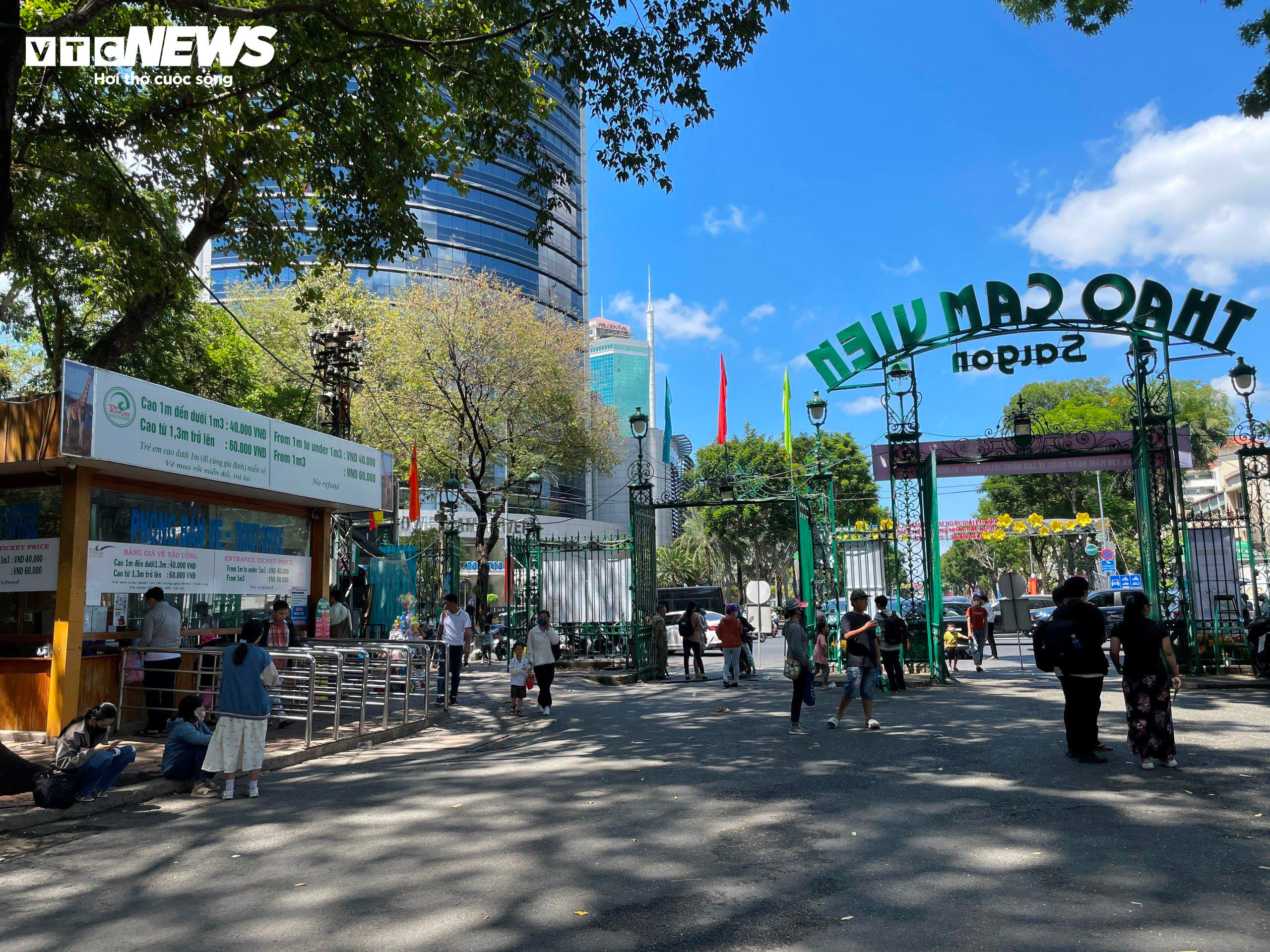 Các điểm du lịch ngày đầu nghỉ lễ: Nơi đông vui, chỗ vắng vẻ - 15