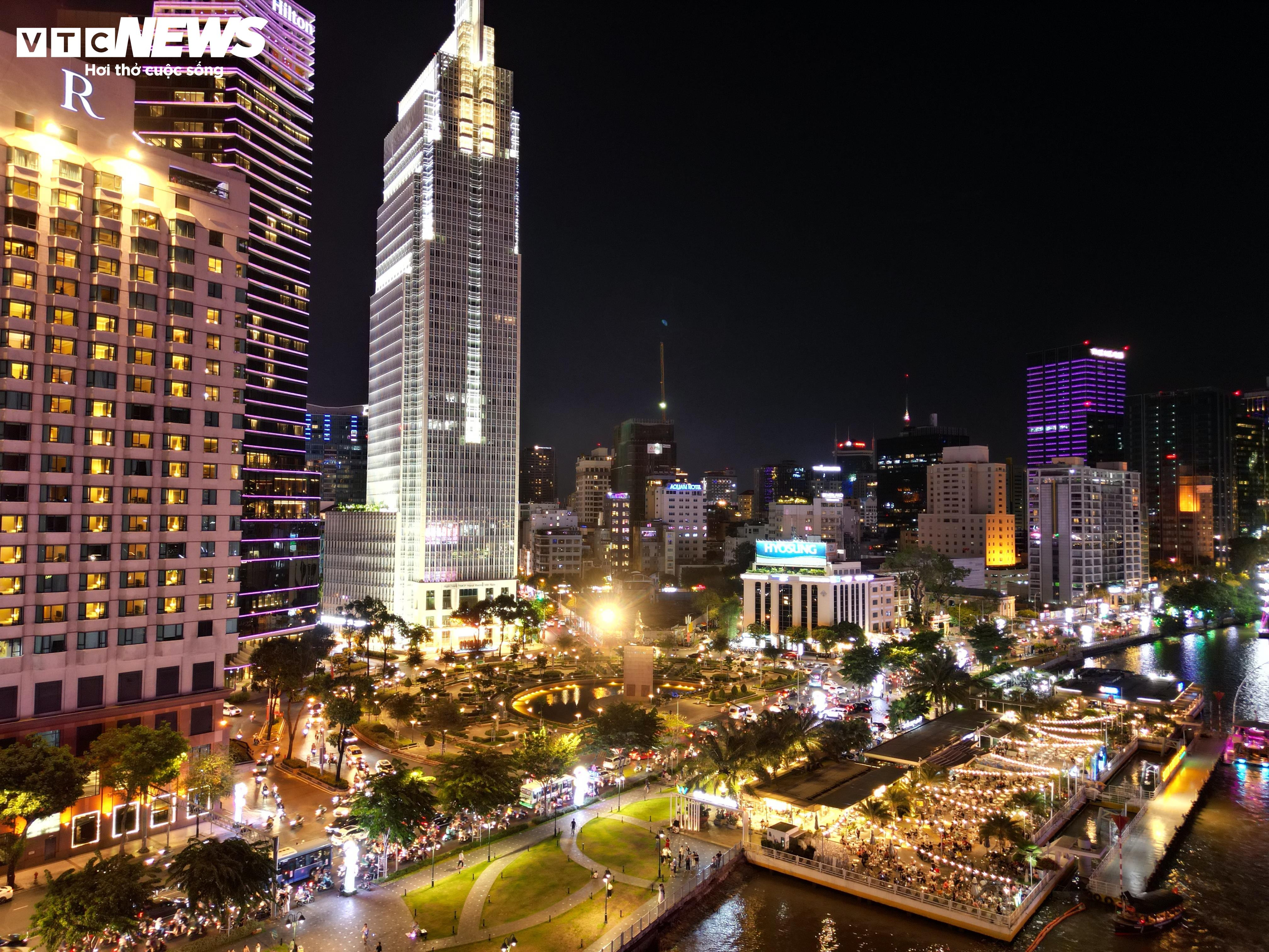 Nắng nóng gay gắt, Thảo Cầm Viên vắng khách dịp nghỉ lễ - 10