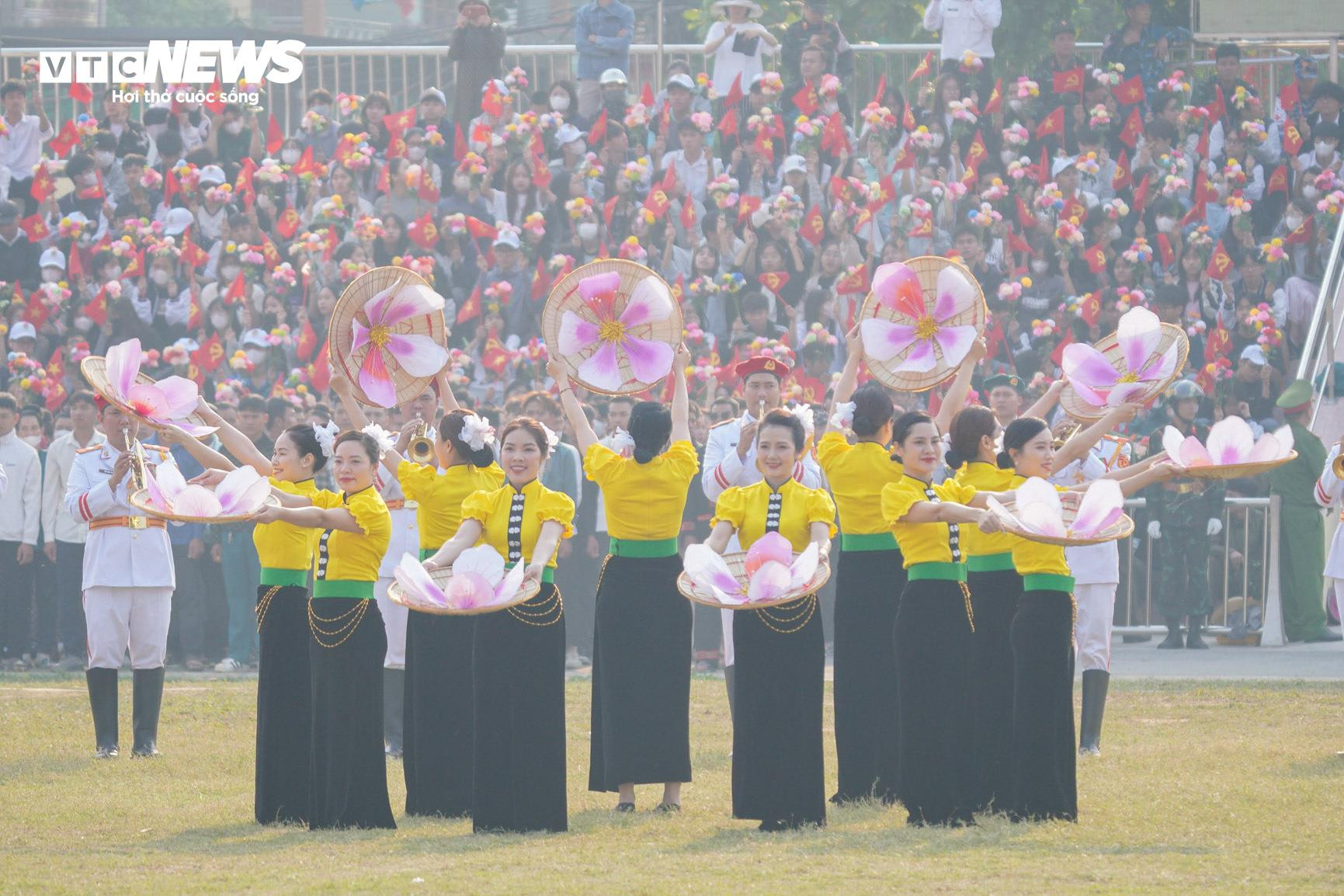 51 khối tham gia diễu binh lần đầu hợp luyện tại Điện Biên - 6