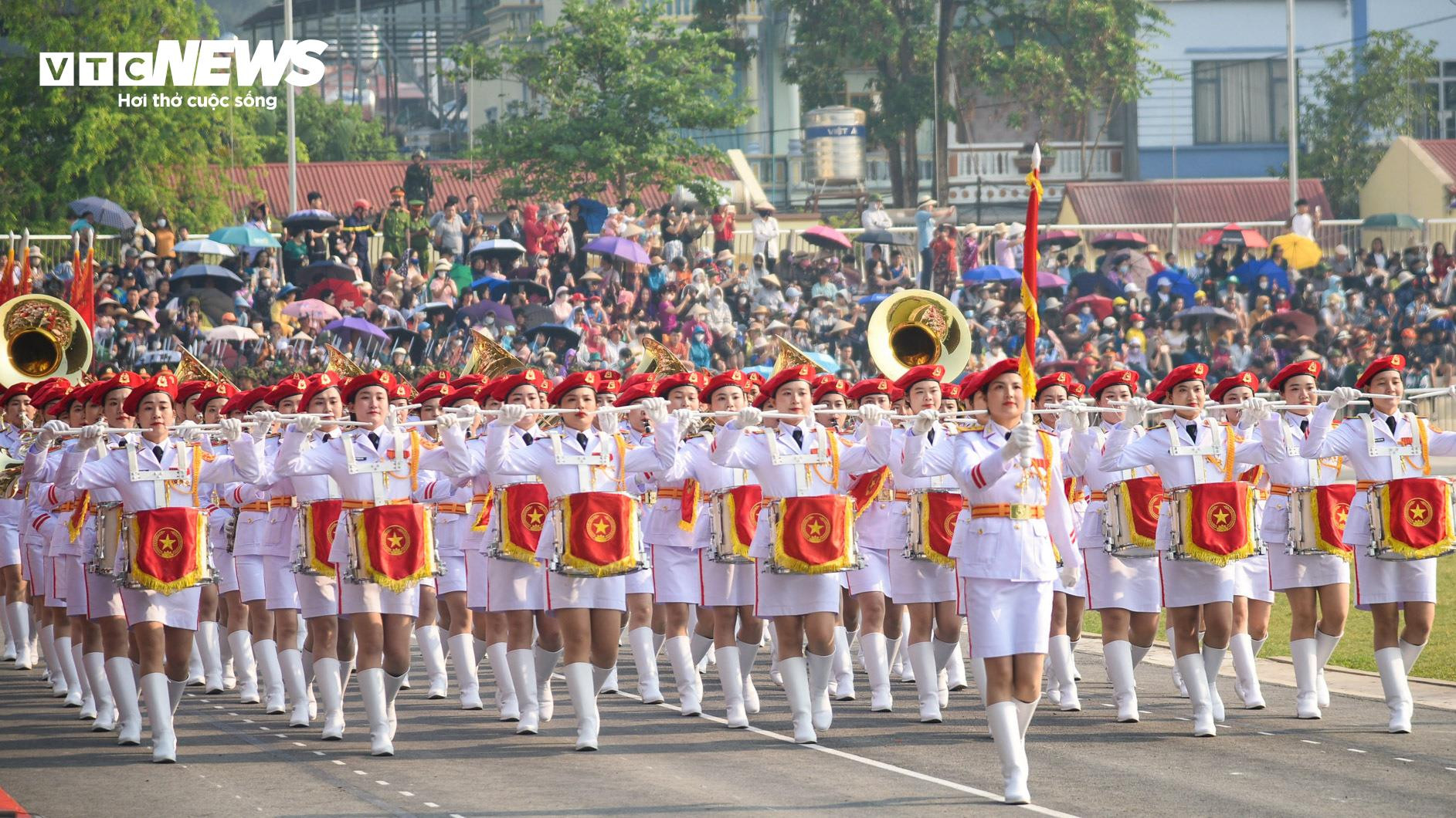 51 khối tham gia diễu binh lần đầu hợp luyện tại Điện Biên - 12