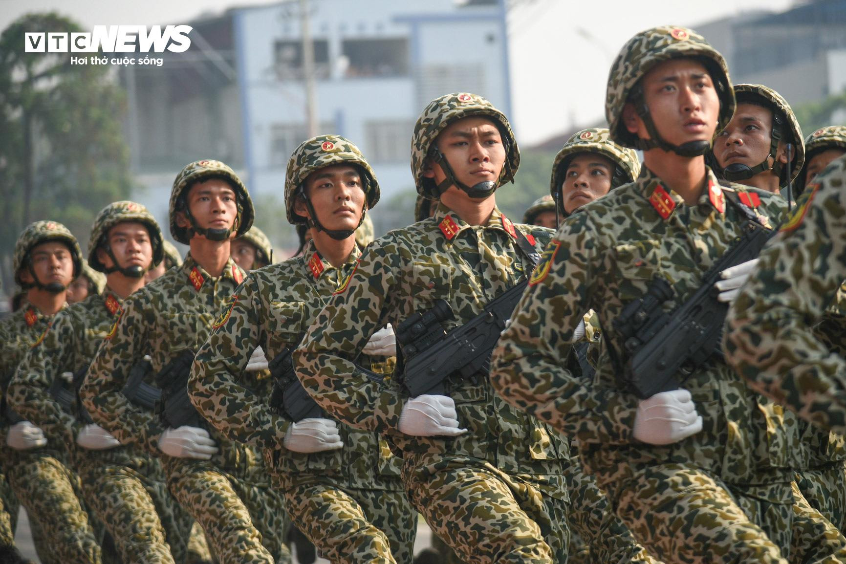 51 khối tham gia diễu binh lần đầu hợp luyện tại Điện Biên - 16