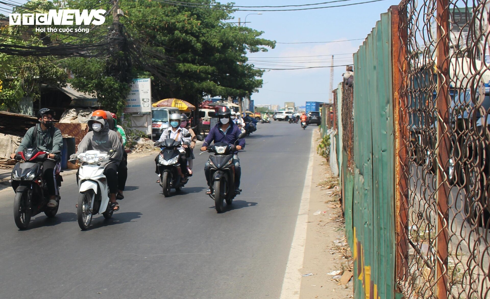 TP.HCM: 9 năm khởi công, 2,5 km đường Lương Định Của vẫn chưa xong - 5