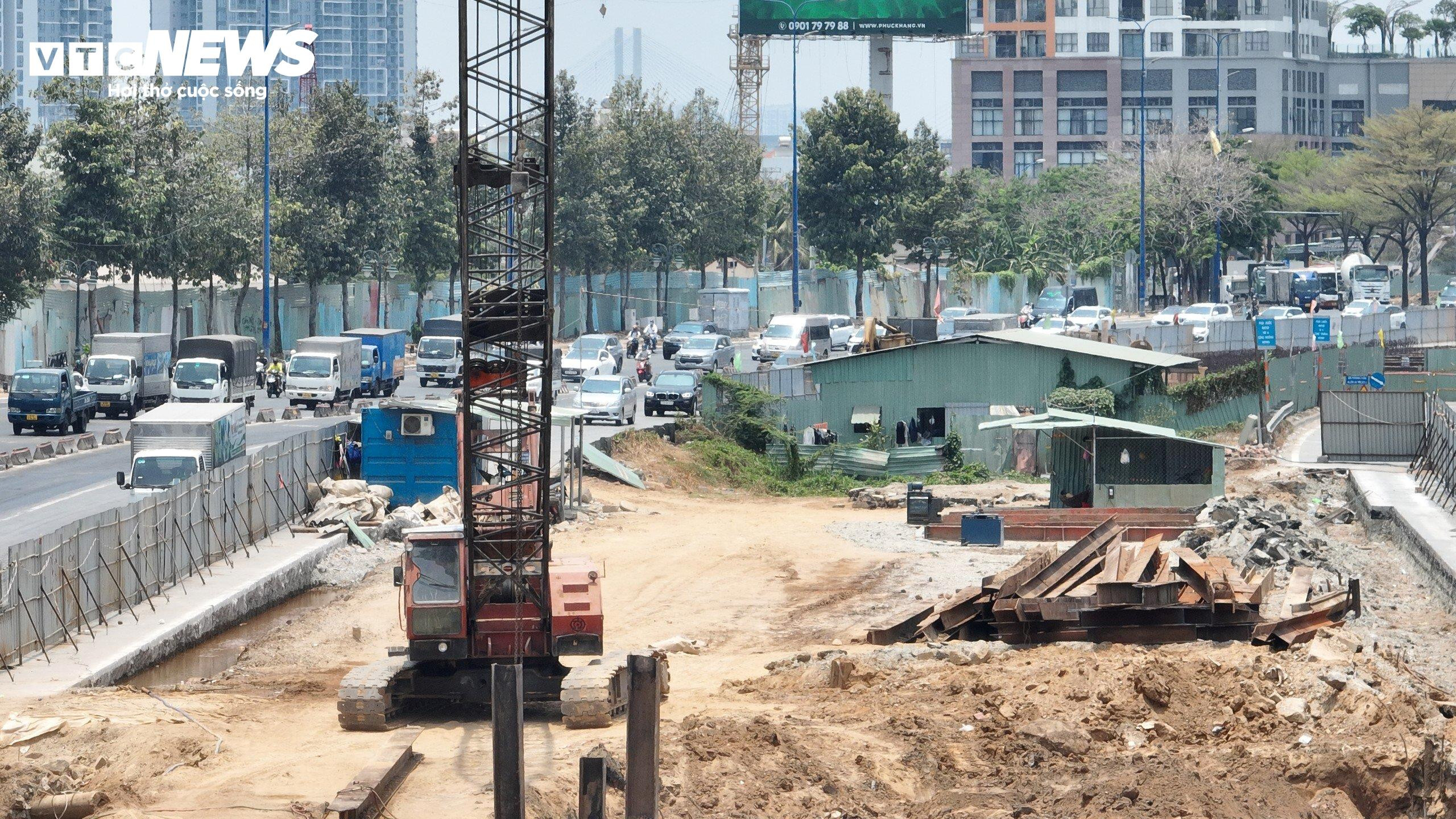 Cận cảnh nút giao lớn nhất TP.HCM trị giá gần 3.408 tỷ đồng sau 1 năm khởi công - 15