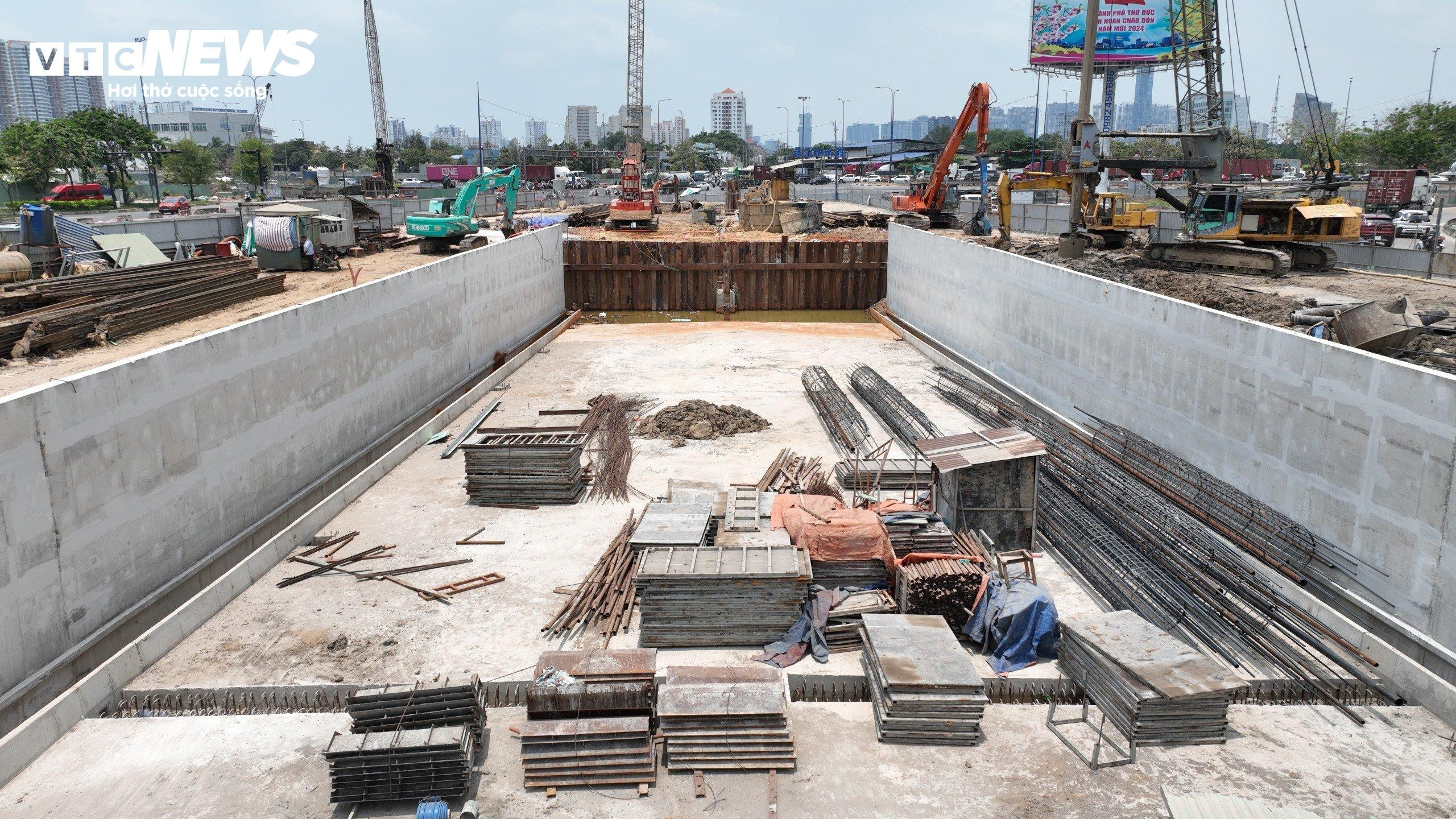 Cận cảnh nút giao lớn nhất TP.HCM trị giá gần 3.408 tỷ đồng sau 1 năm khởi công - 16