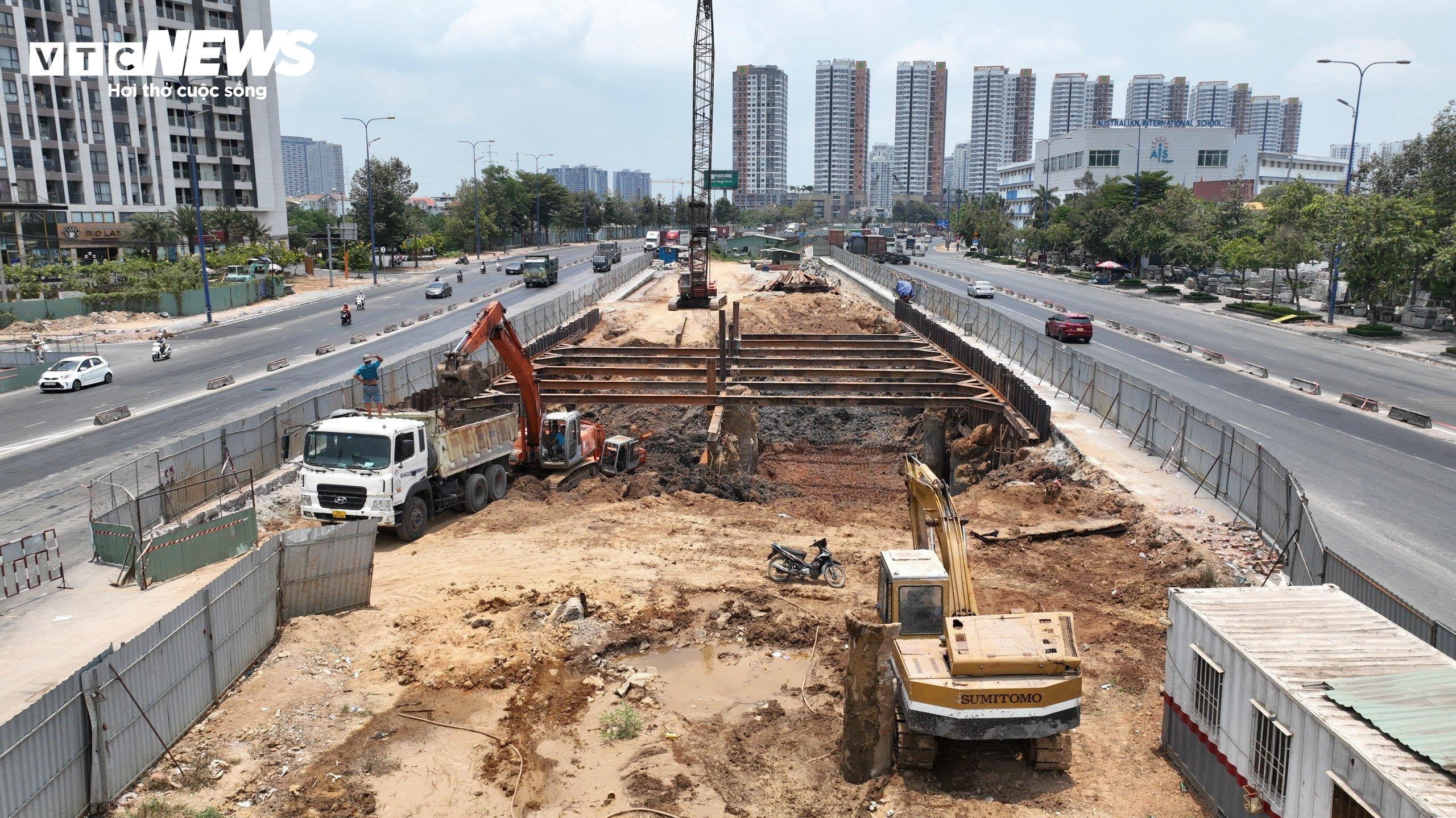 Cận cảnh nút giao lớn nhất TP.HCM trị giá gần 3.408 tỷ đồng sau 1 năm khởi công - 4