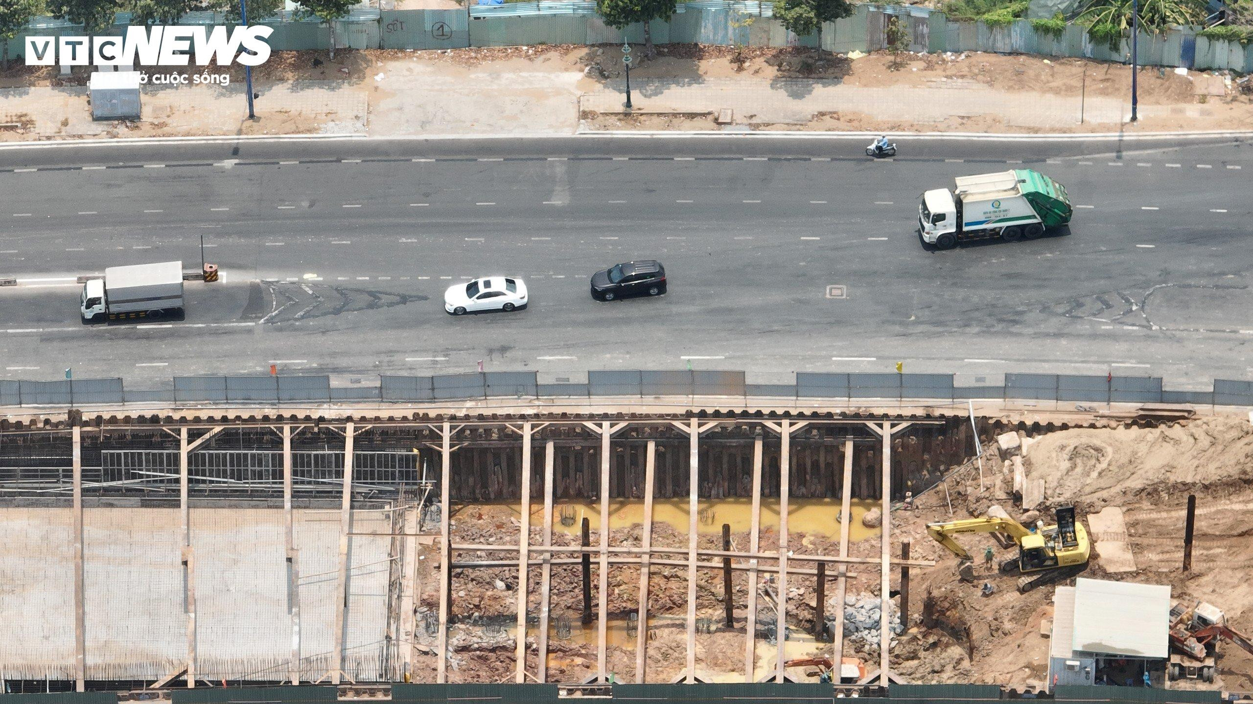 Cận cảnh nút giao lớn nhất TP.HCM trị giá gần 3.408 tỷ đồng sau 1 năm khởi công - 8
