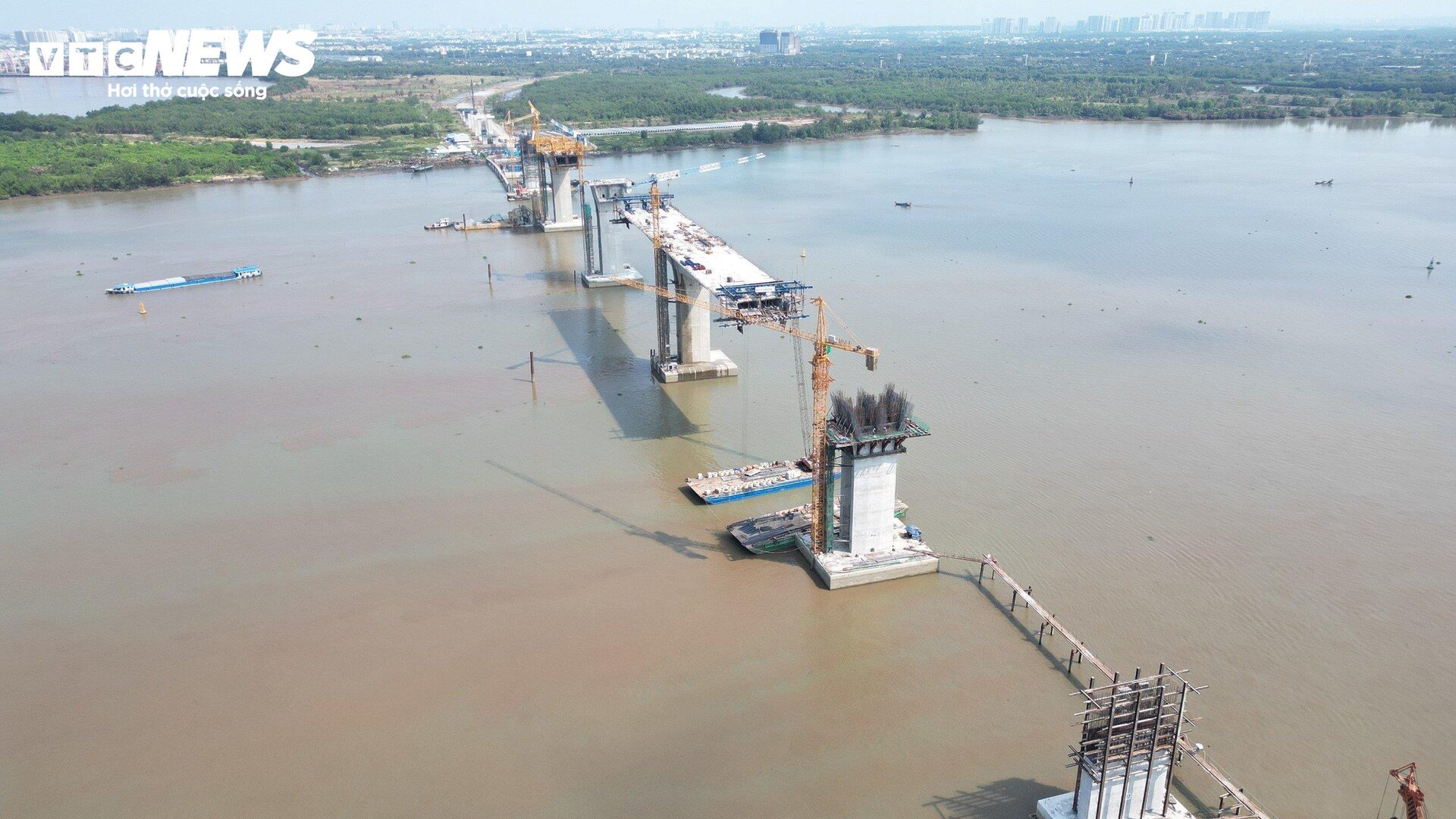 Cầu 6.950 tỷ nối TP.HCM và Đồng Nai sau gần 2 năm thi công - 6