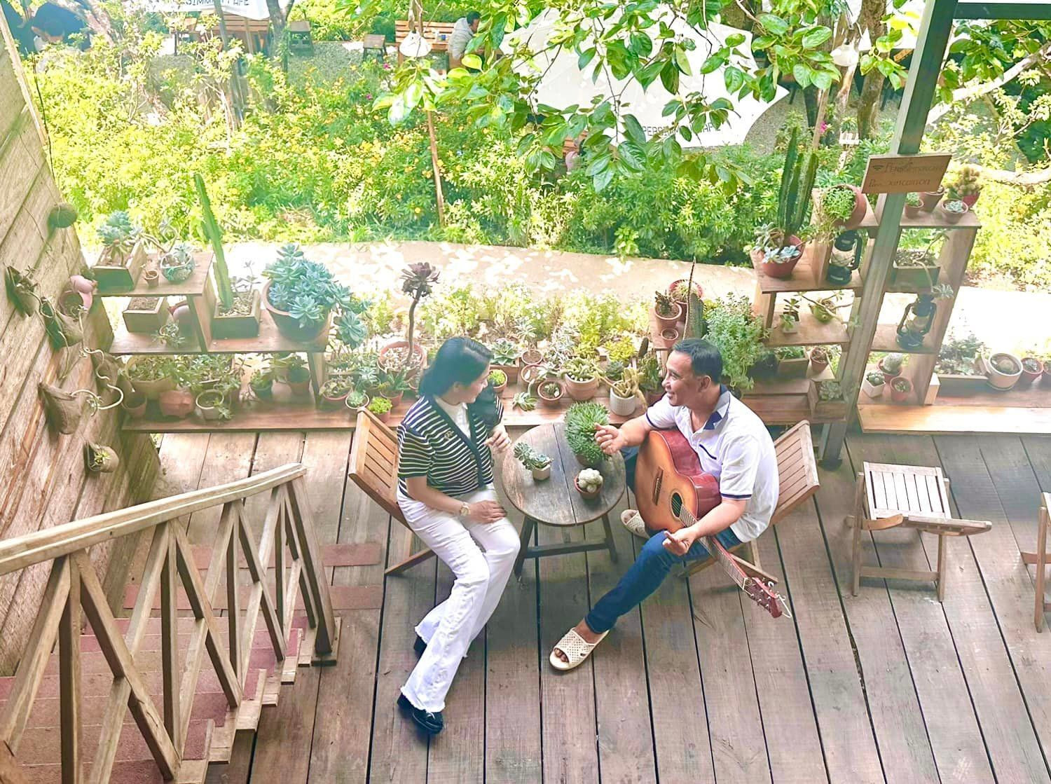 Sao Việt 8/5: Vợ chồng Quyền Linh khoe ảnh lãng mạn, Hồng Vân ngày càng trẻ đẹp - 3