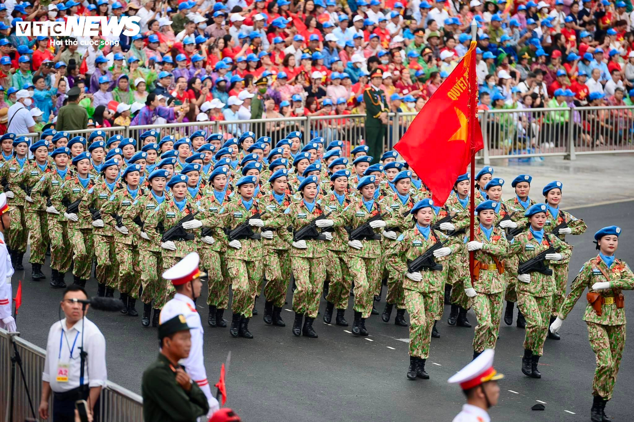 Hào hùng Lễ diễu binh, diễu hành Kỷ niệm 70 năm Chiến thắng Điện Biên Phủ - 24