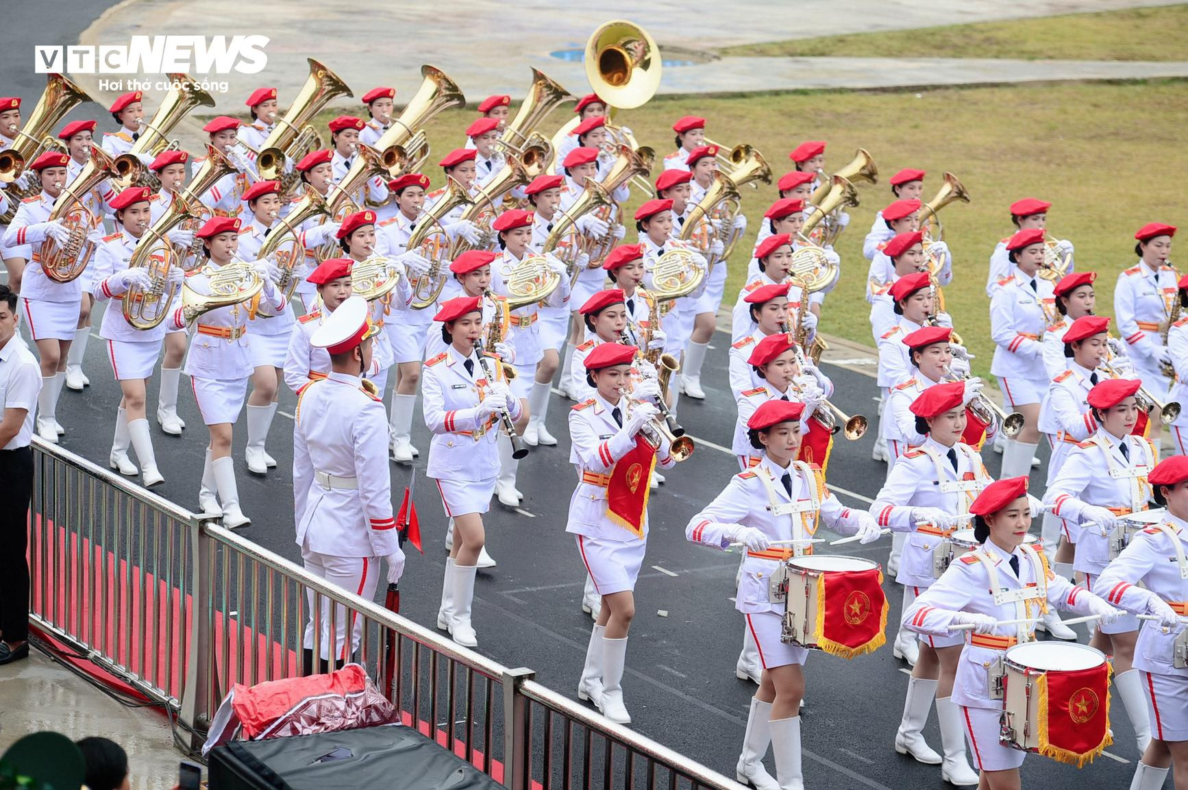 Hào hùng Lễ diễu binh, diễu hành Kỷ niệm 70 năm Chiến thắng Điện Biên Phủ - 14