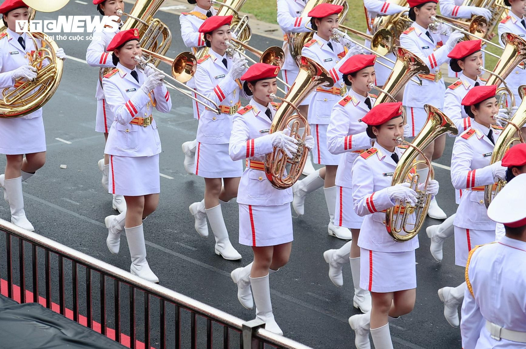 Hào hùng Lễ diễu binh, diễu hành Kỷ niệm 70 năm Chiến thắng Điện Biên Phủ - 15