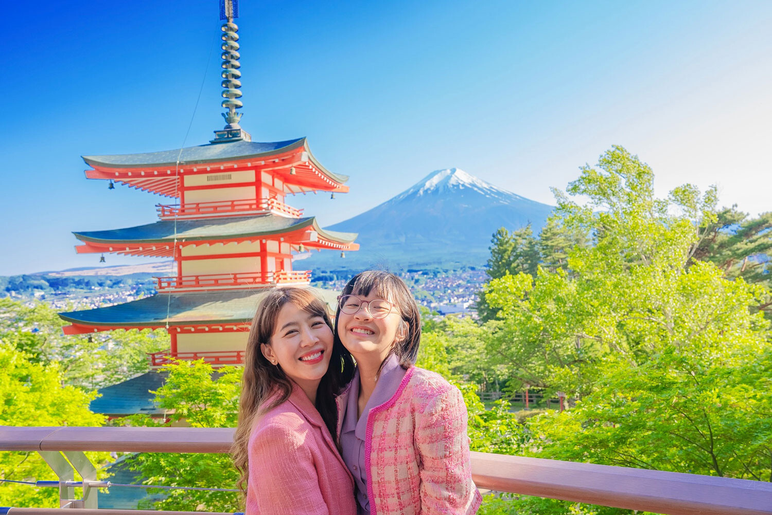 Sao Việt 9/5: Hoa hậu Ý Nhi đẹp khác lạ, Ngô Thanh Vân kỉ niệm 2 năm cưới - 14