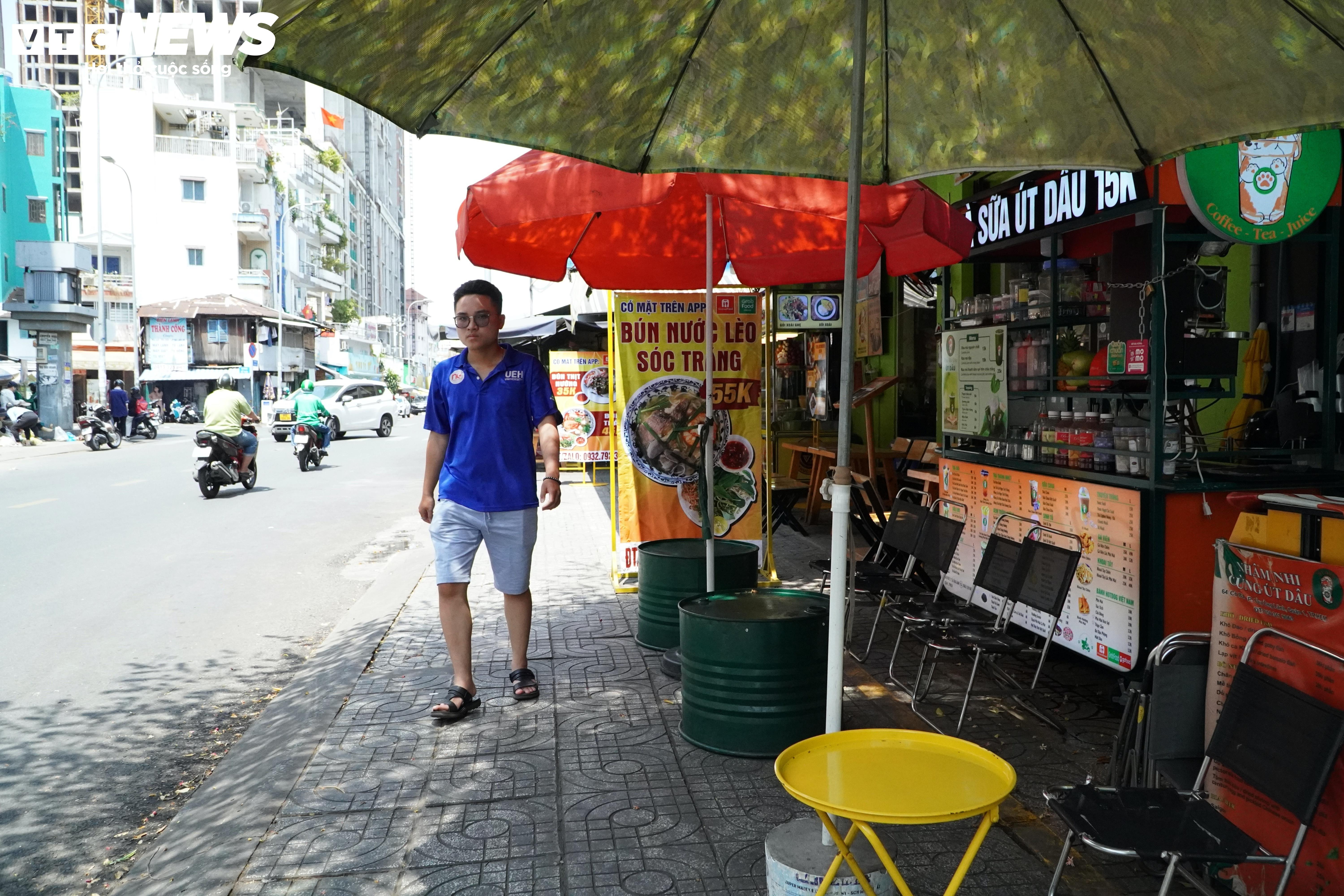 Cận cảnh 11 tuyến đường đầu tiên ở TP.HCM thí điểm thu phí vỉa hè - 11